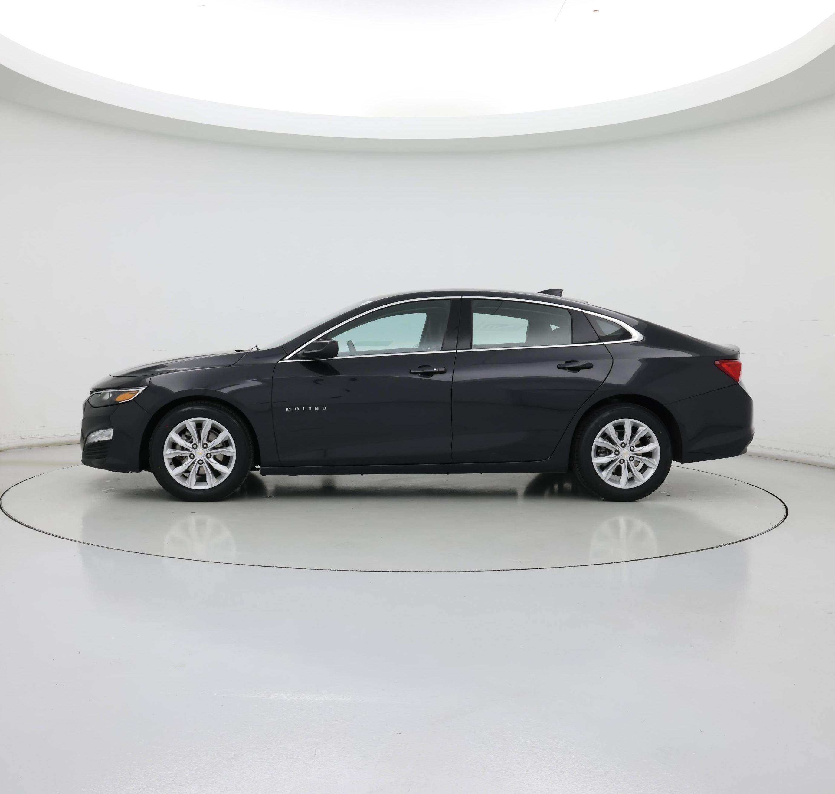 Thumbnail: 2023 Chevrolet Malibu - 3
