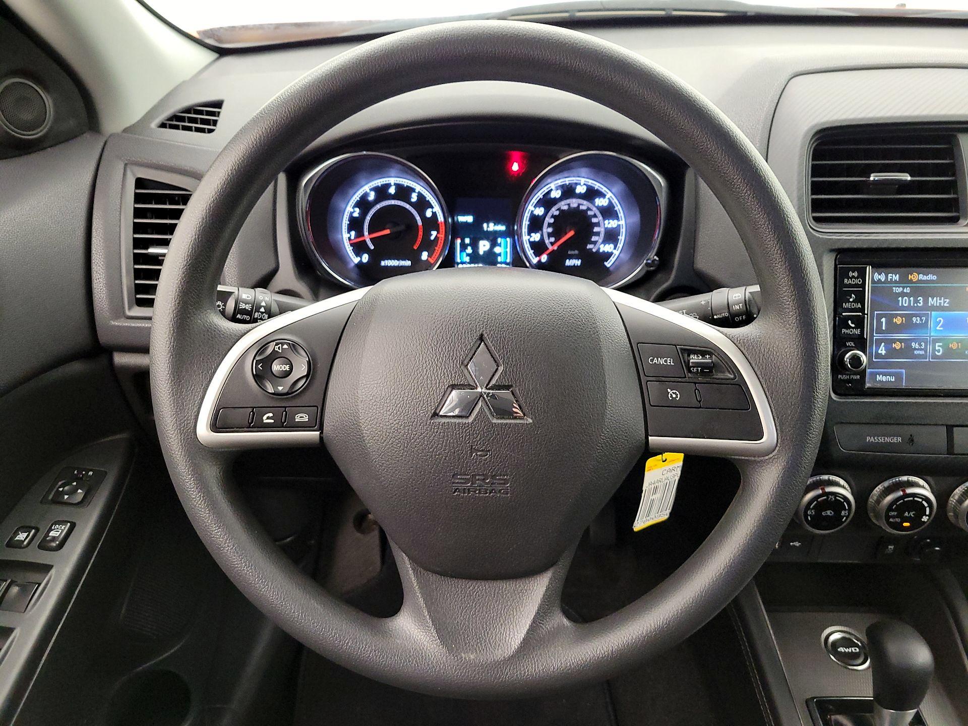 Thumbnail: 2023 Mitsubishi Outlander Sport - 10