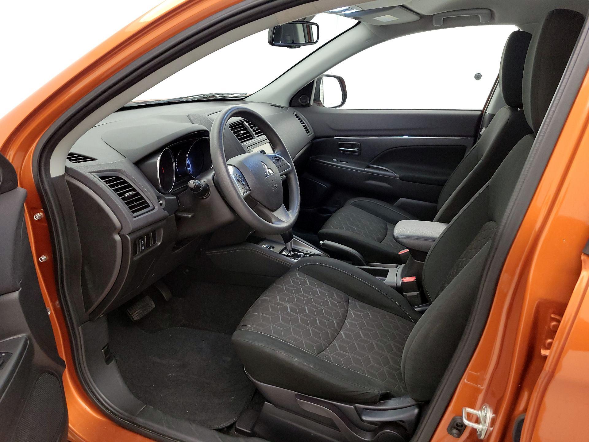 Thumbnail: 2023 Mitsubishi Outlander Sport - 11