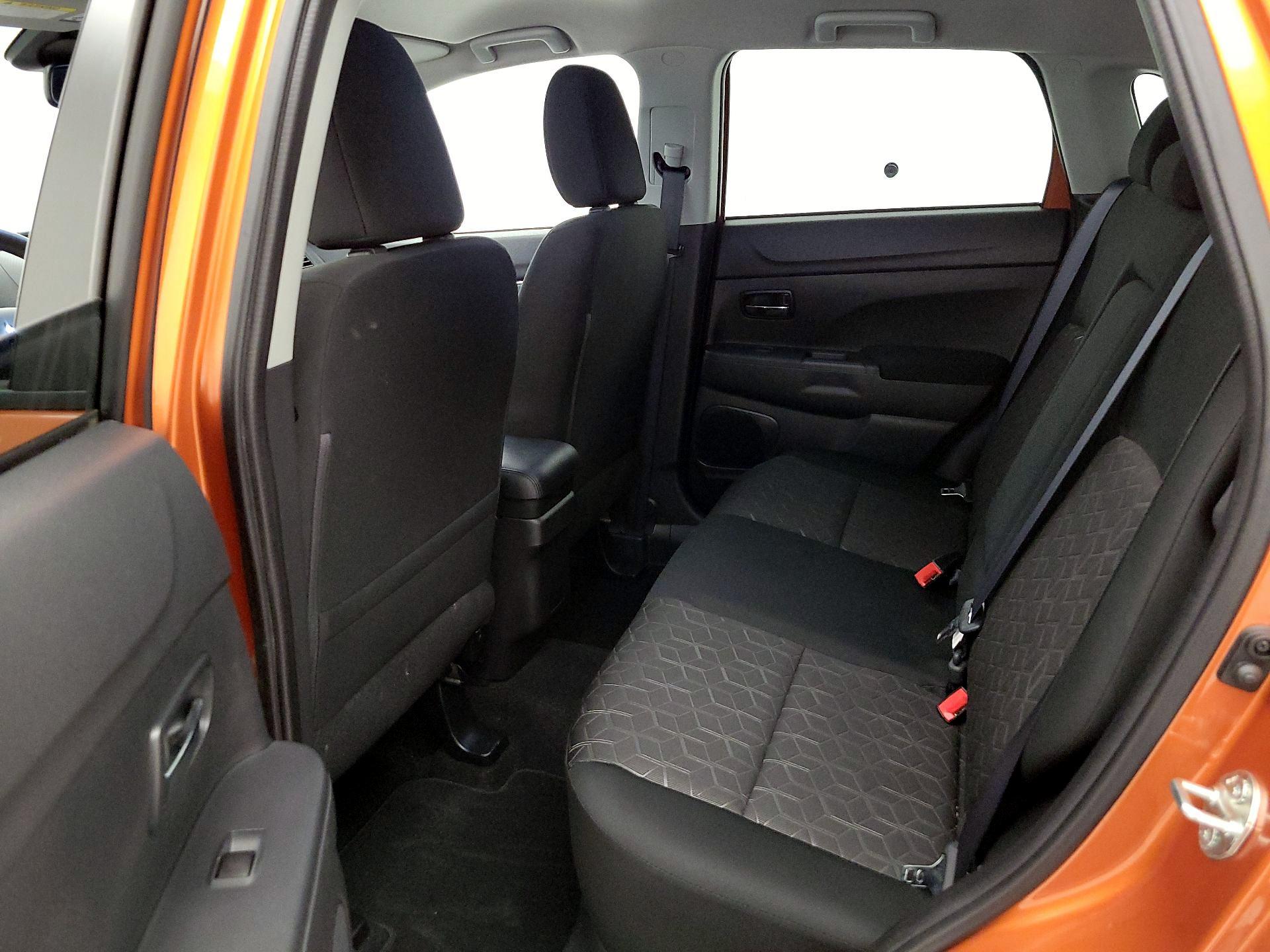 Thumbnail: 2023 Mitsubishi Outlander Sport - 19