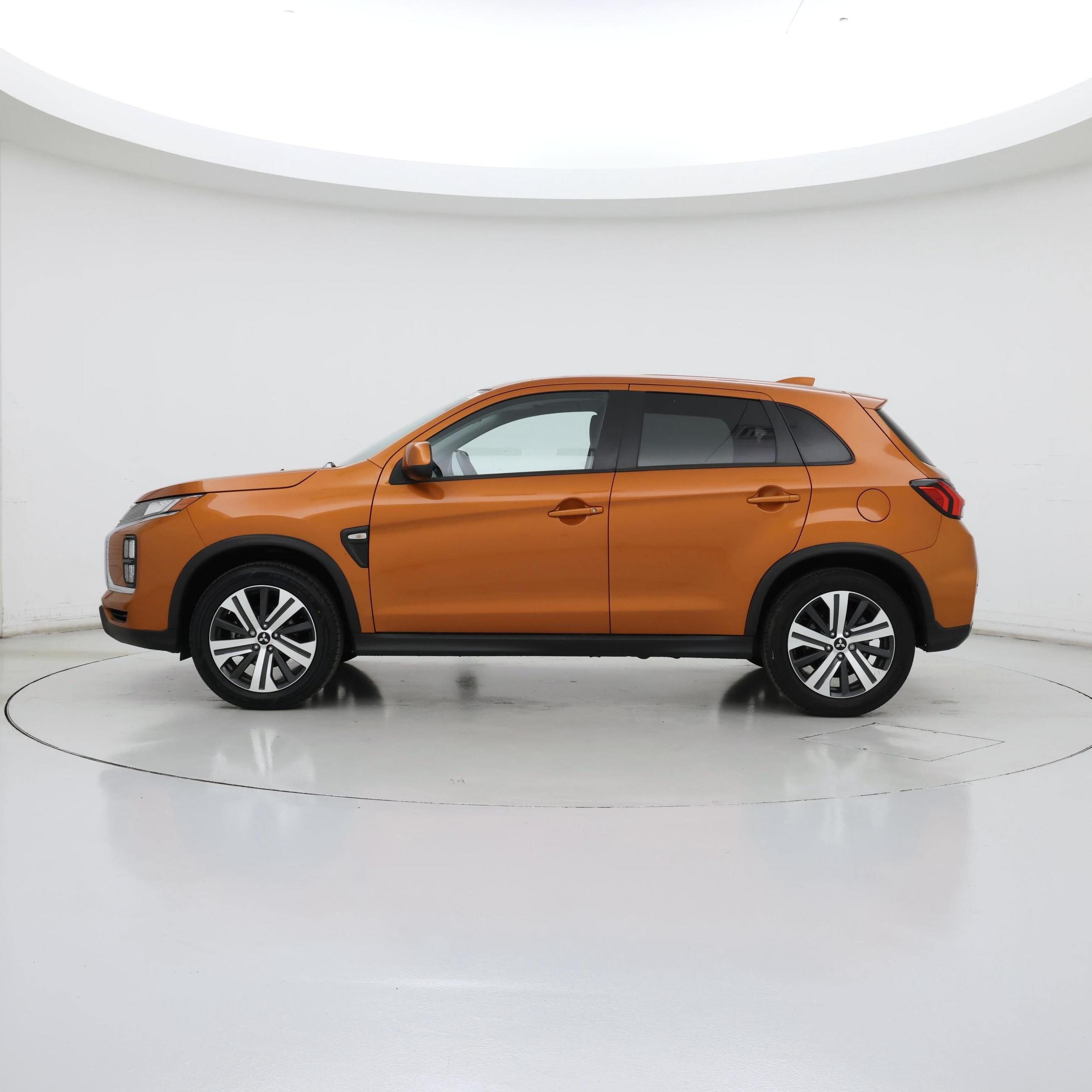 Thumbnail: 2023 Mitsubishi Outlander Sport - 3