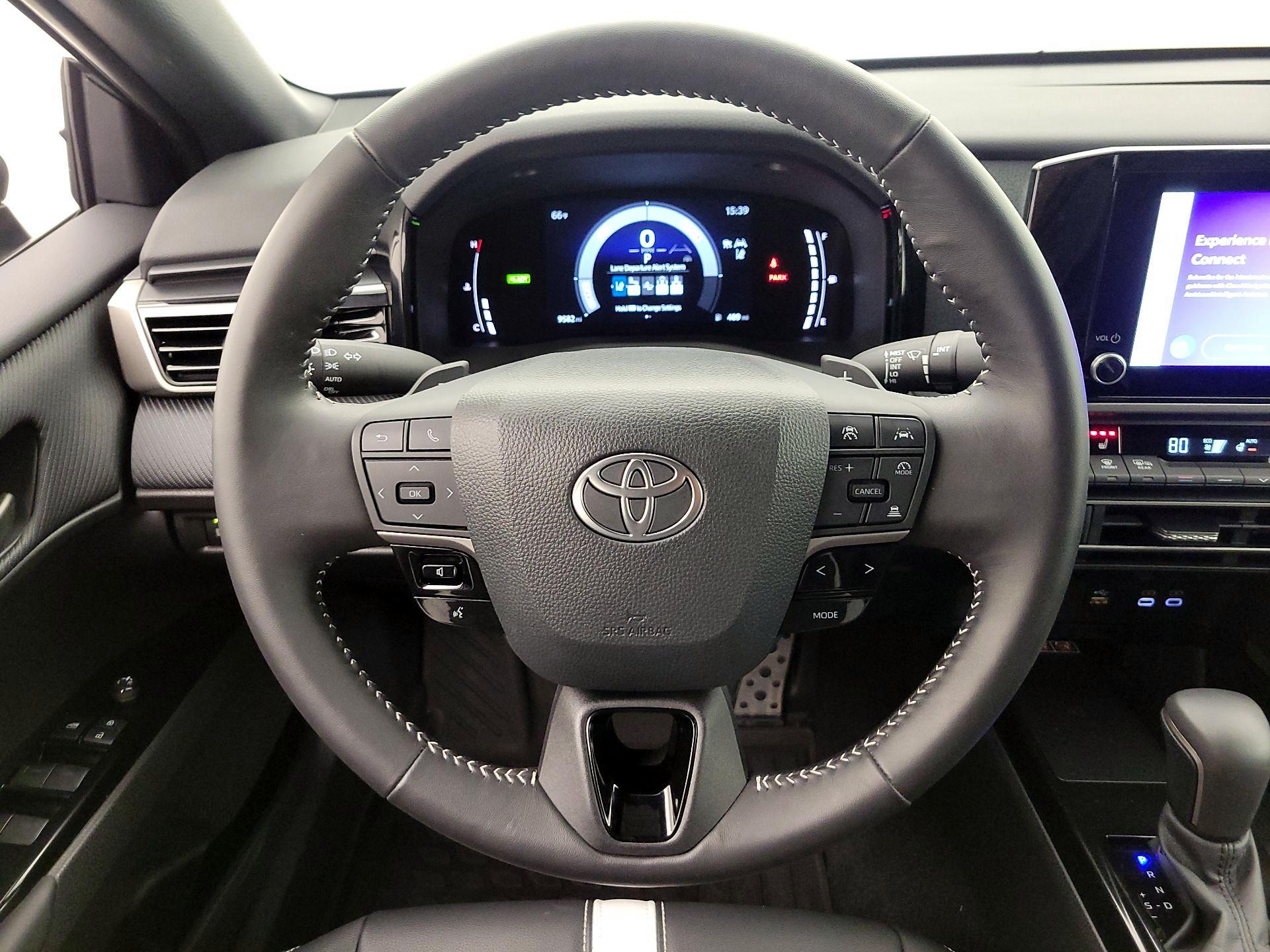Thumbnail: 2025 Toyota Camry - 10