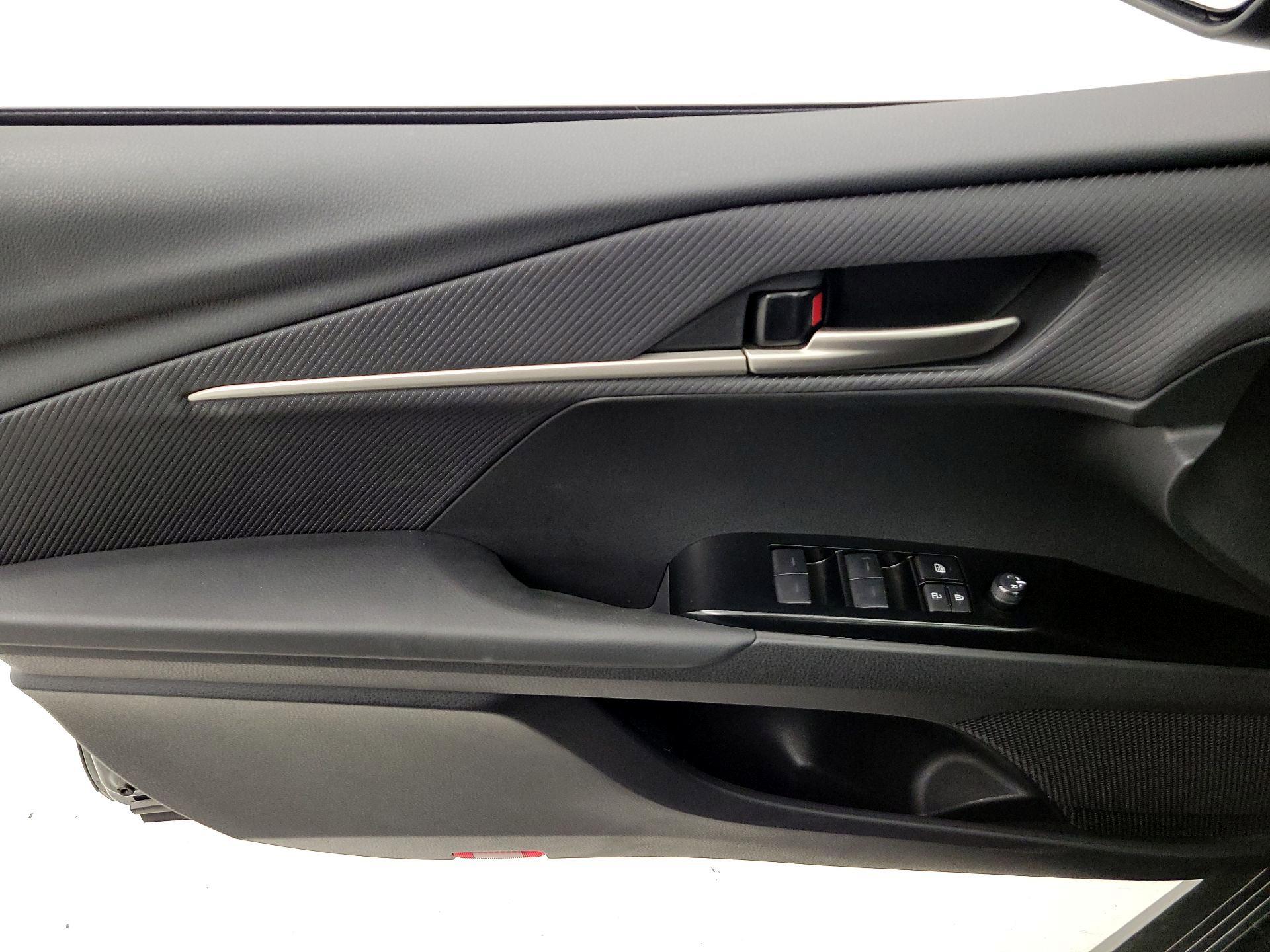 Thumbnail: 2025 Toyota Camry - 12