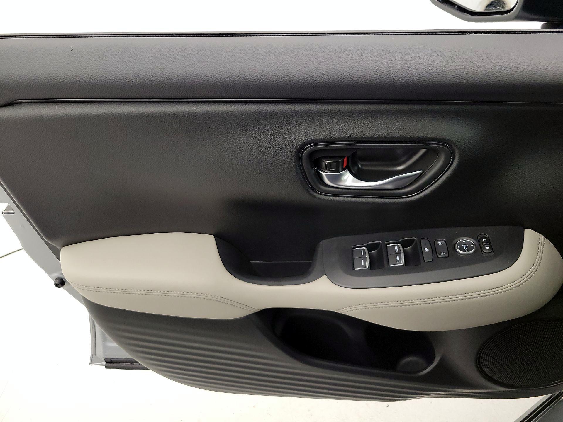 Thumbnail: 2025 Honda HR-V - 12