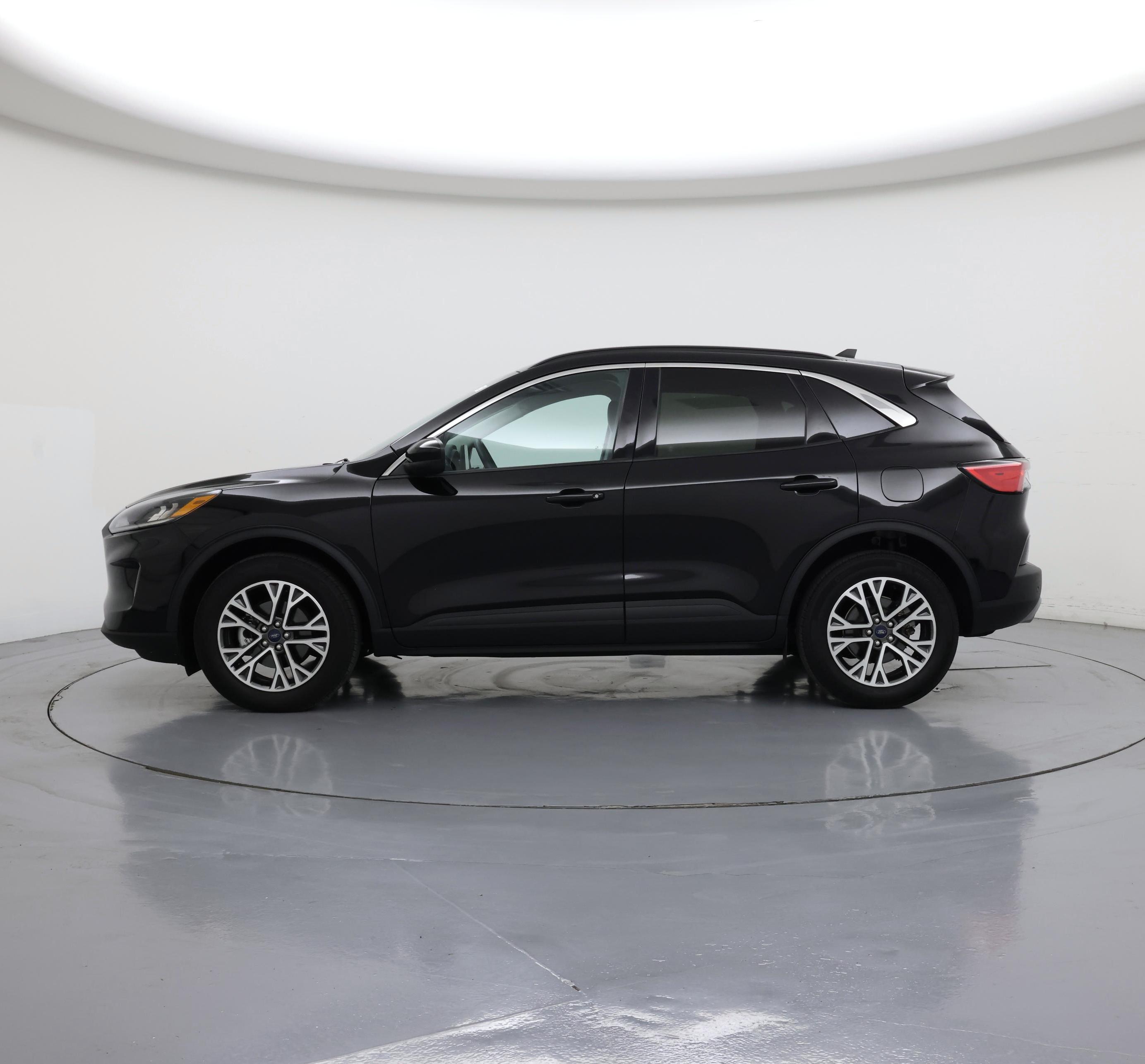 Thumbnail: 2021 Ford Escape - 3