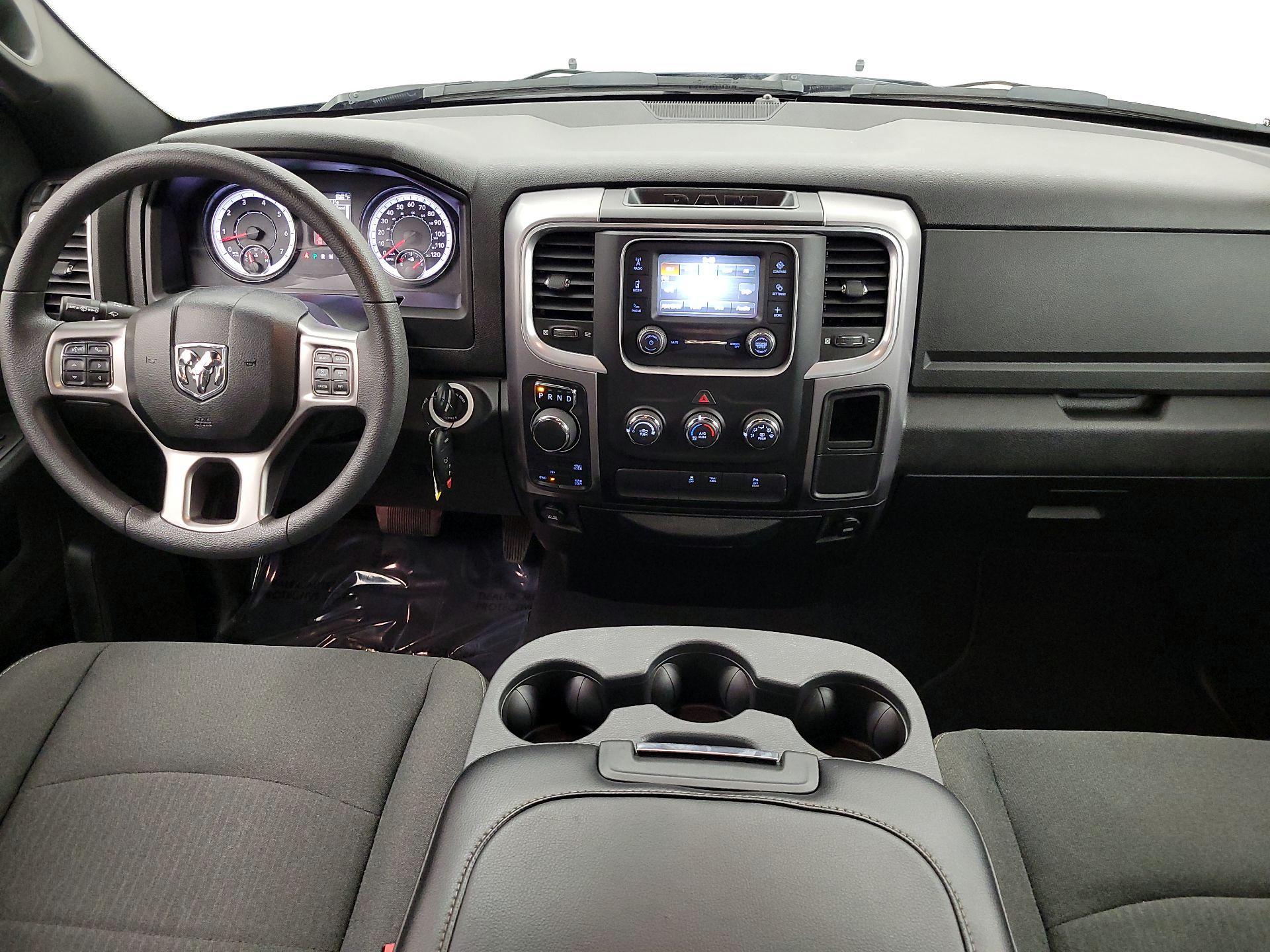 Thumbnail: 2022 RAM 1500 Classic - 9
