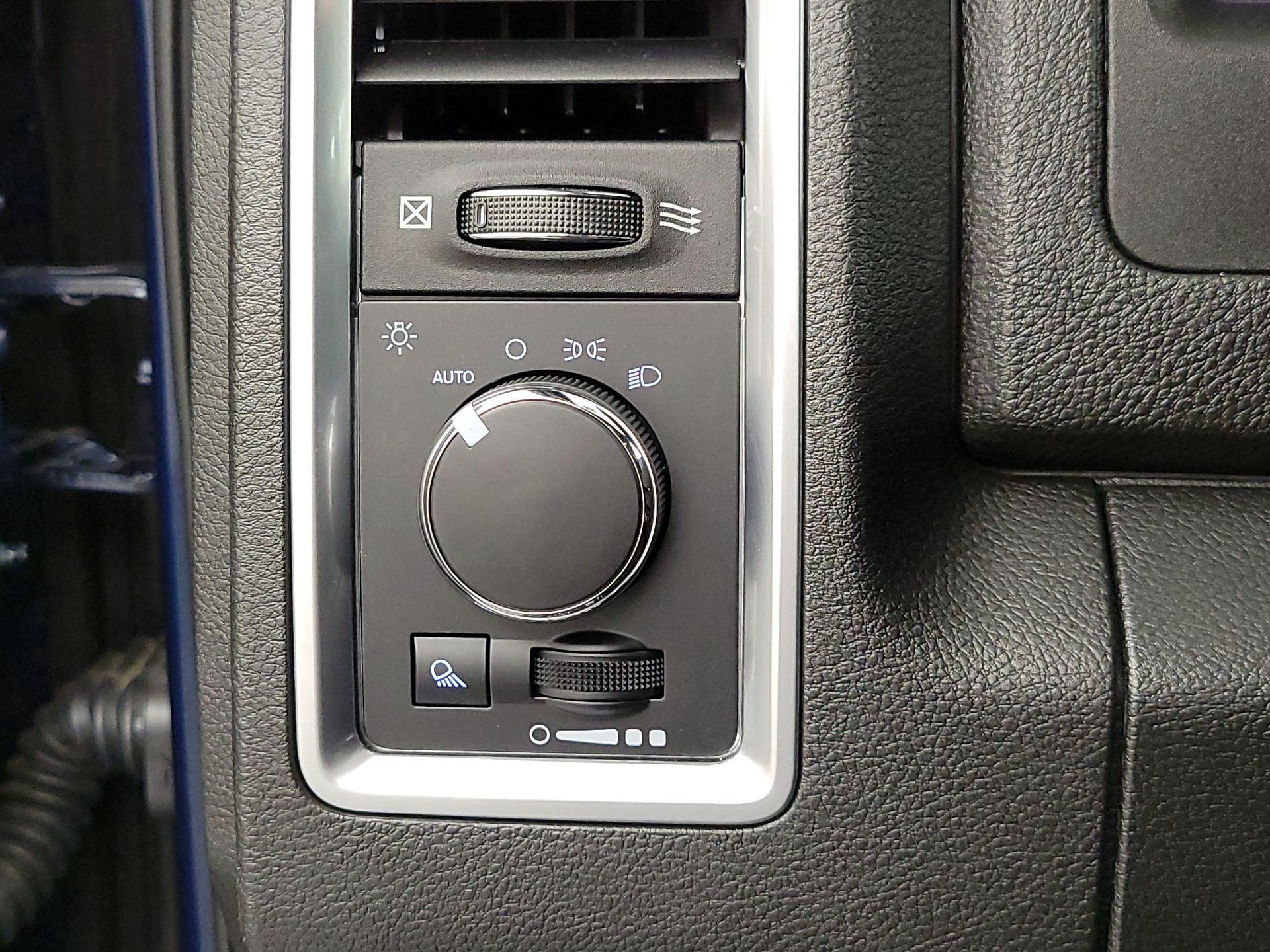 Thumbnail: 2022 RAM 1500 Classic - 13