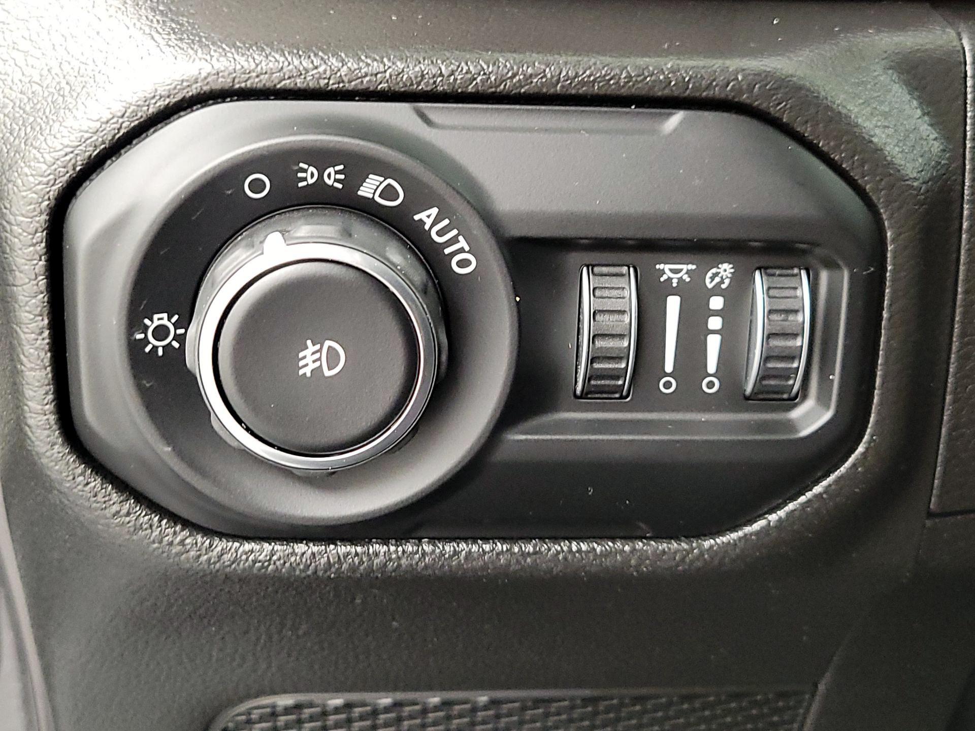 Thumbnail: 2021 Jeep Wrangler - 13