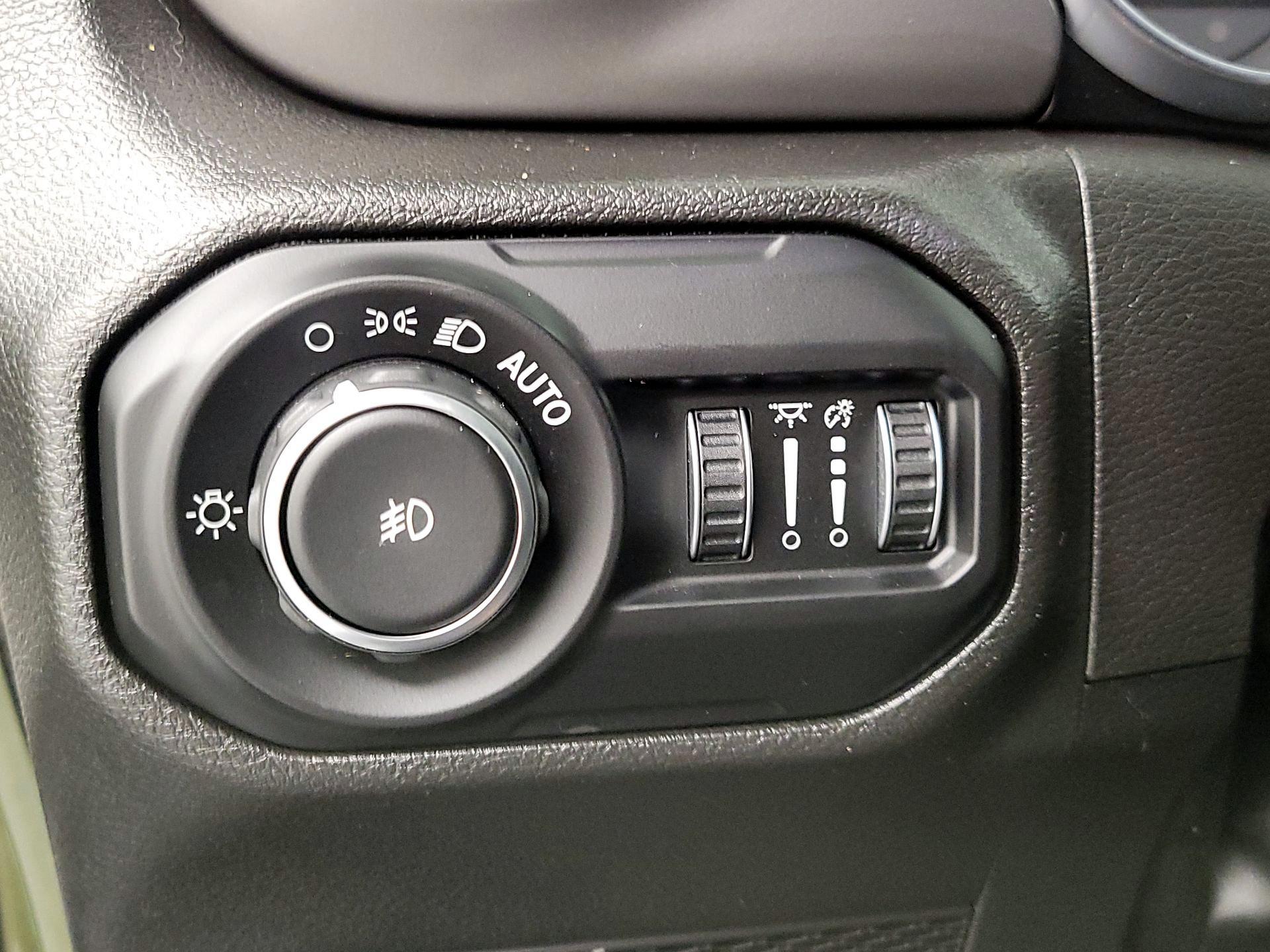 Thumbnail: 2022 Jeep Wrangler - 13