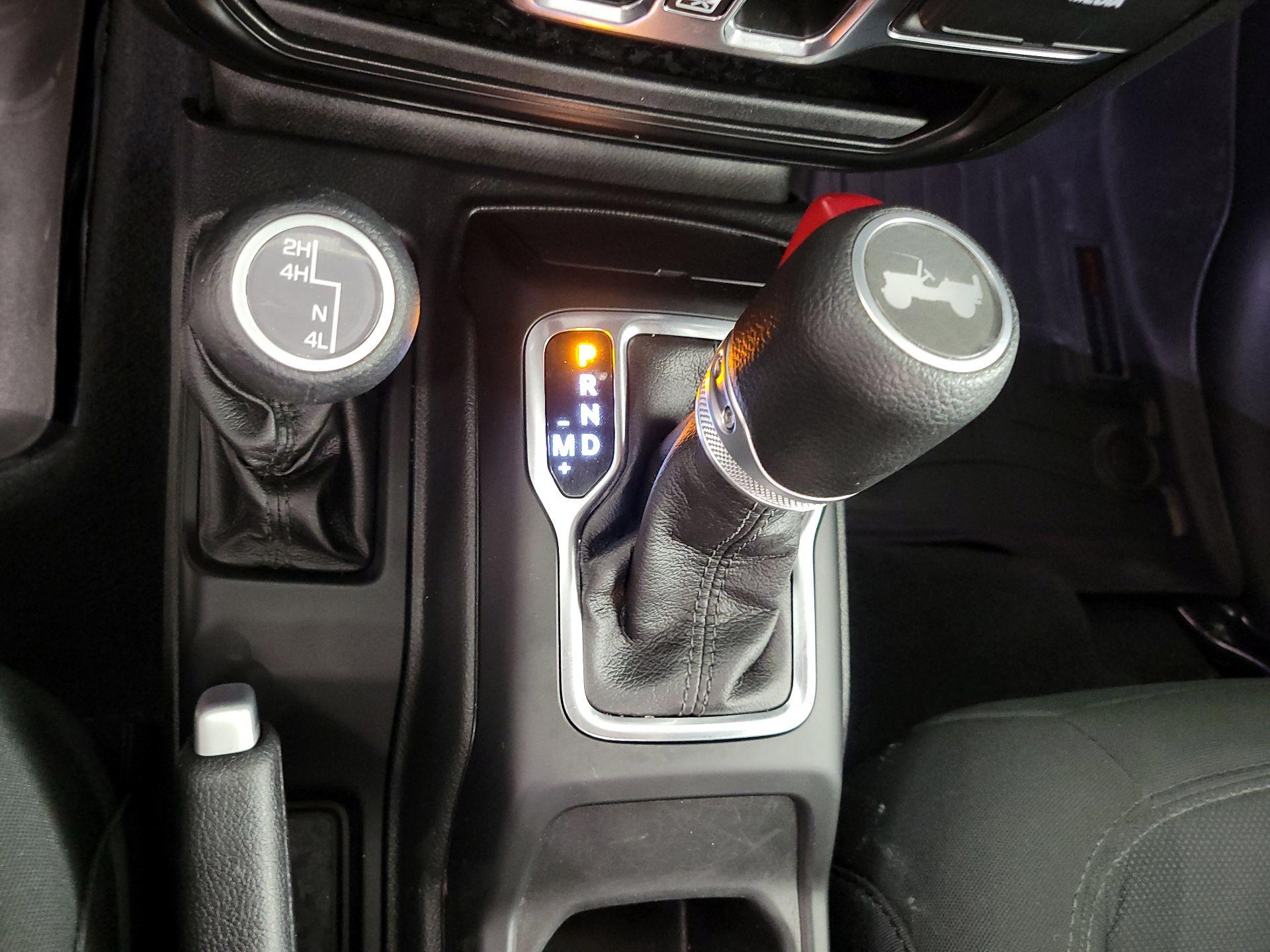 Thumbnail: 2022 Jeep Wrangler - 18