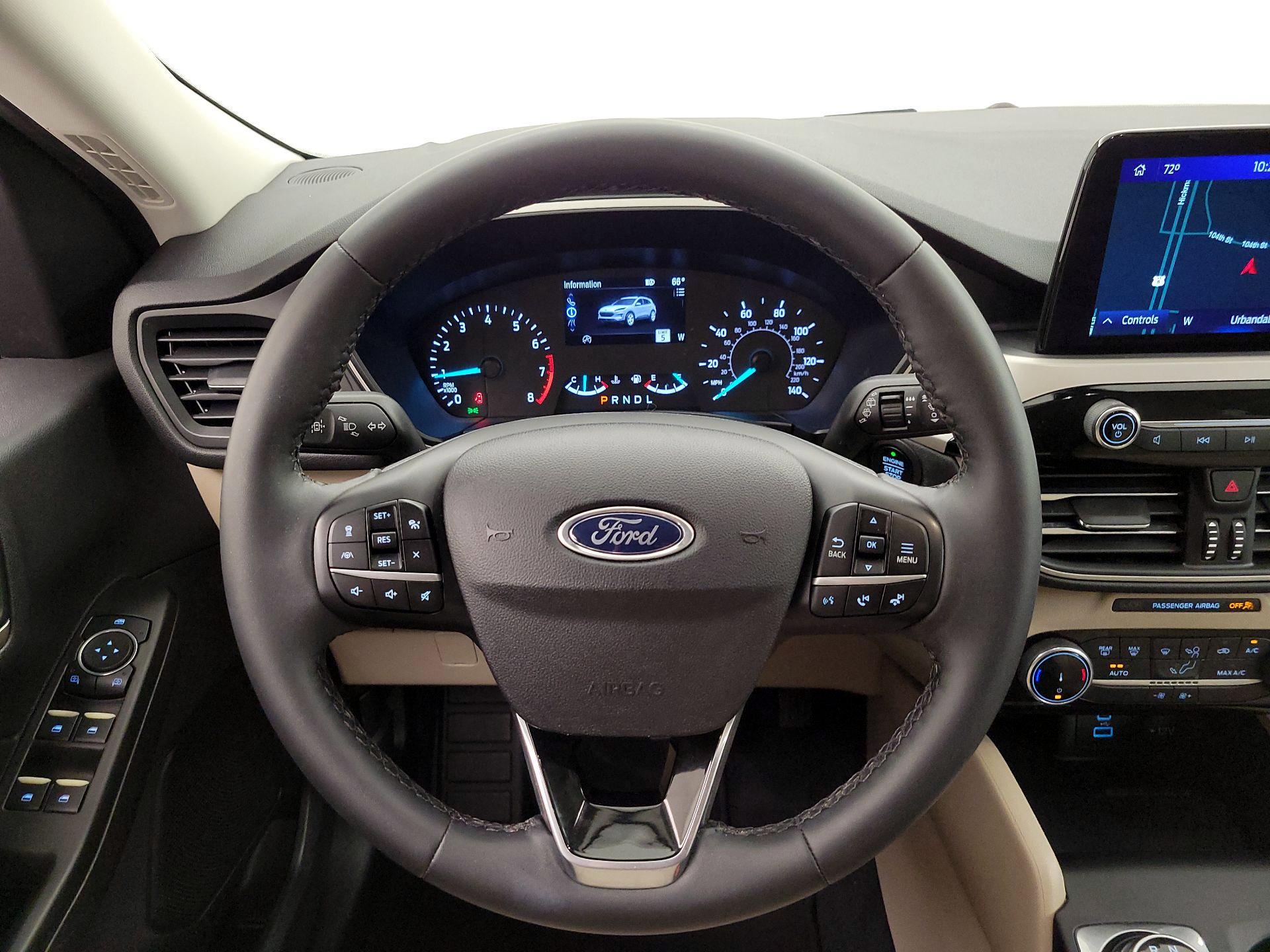 Thumbnail: 2022 Ford Escape - 10