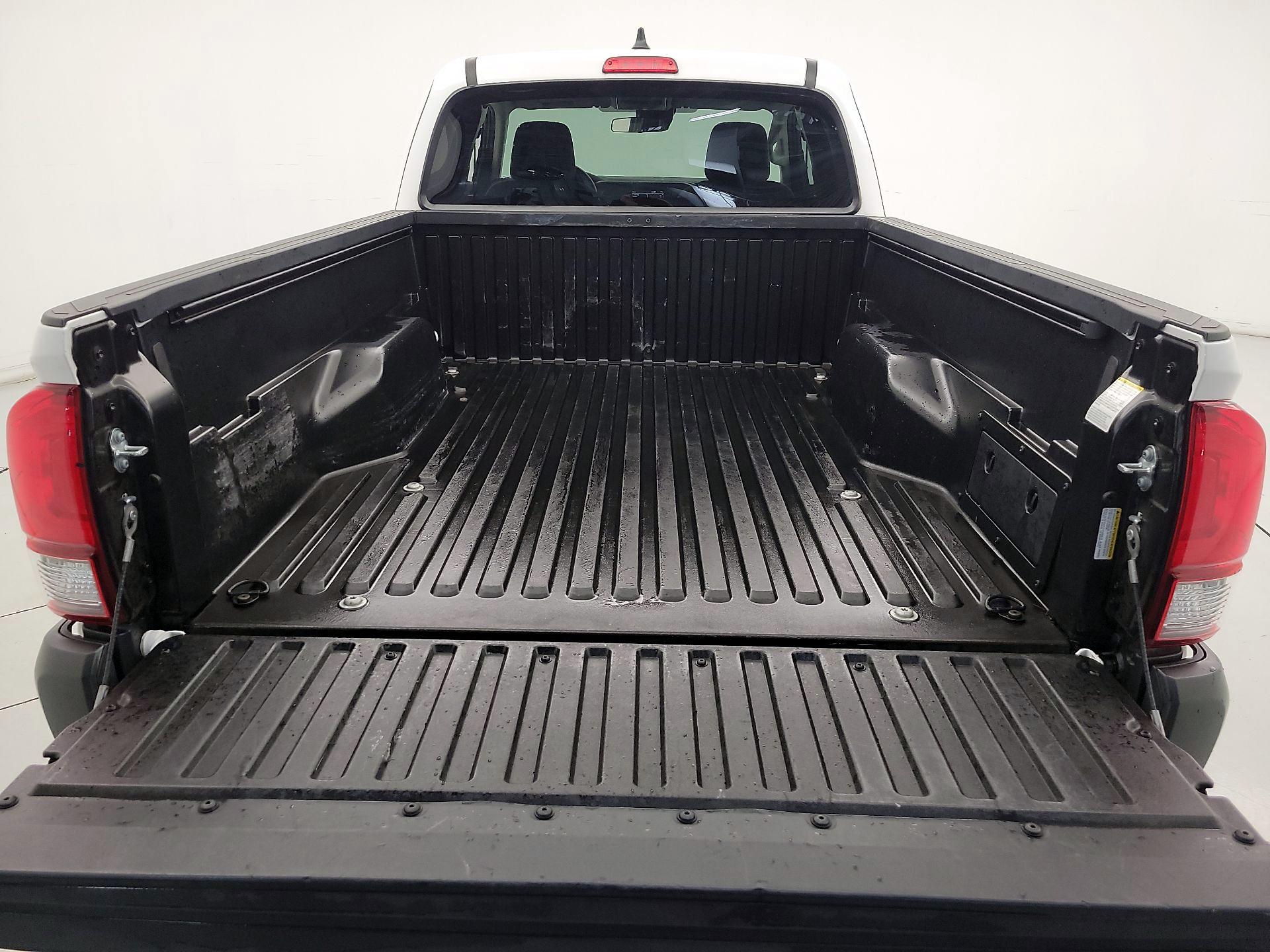 Thumbnail: 2023 Toyota Tacoma - 20