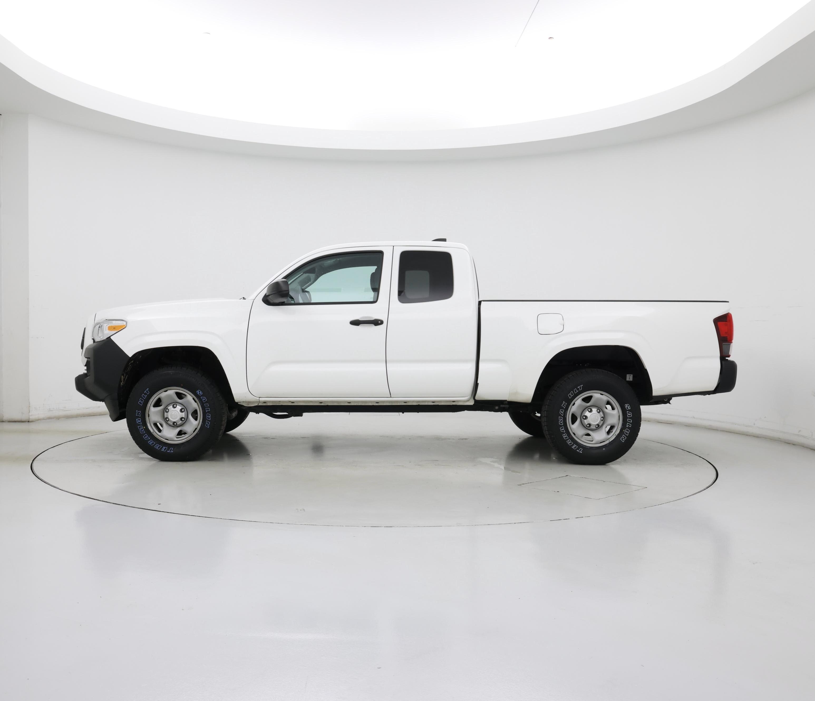 Thumbnail: 2023 Toyota Tacoma - 3