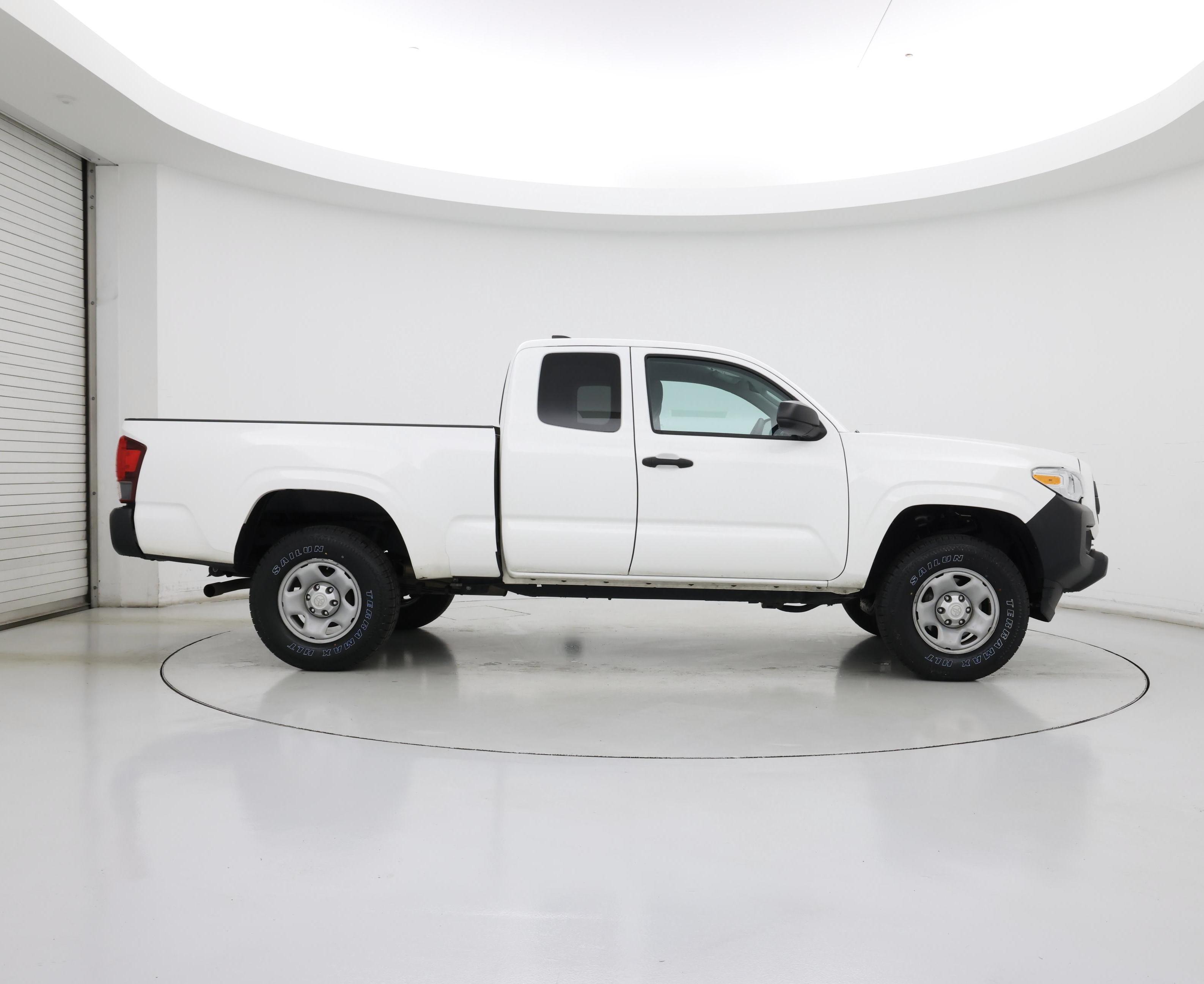 Thumbnail: 2023 Toyota Tacoma - 7