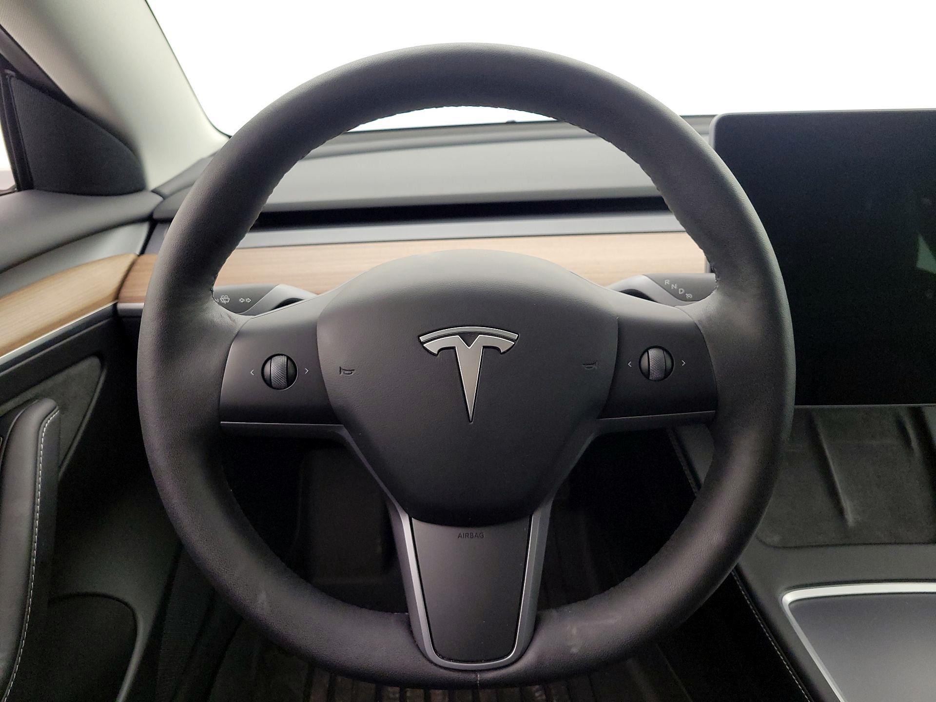 Thumbnail: 2023 Tesla Model 3 - 10