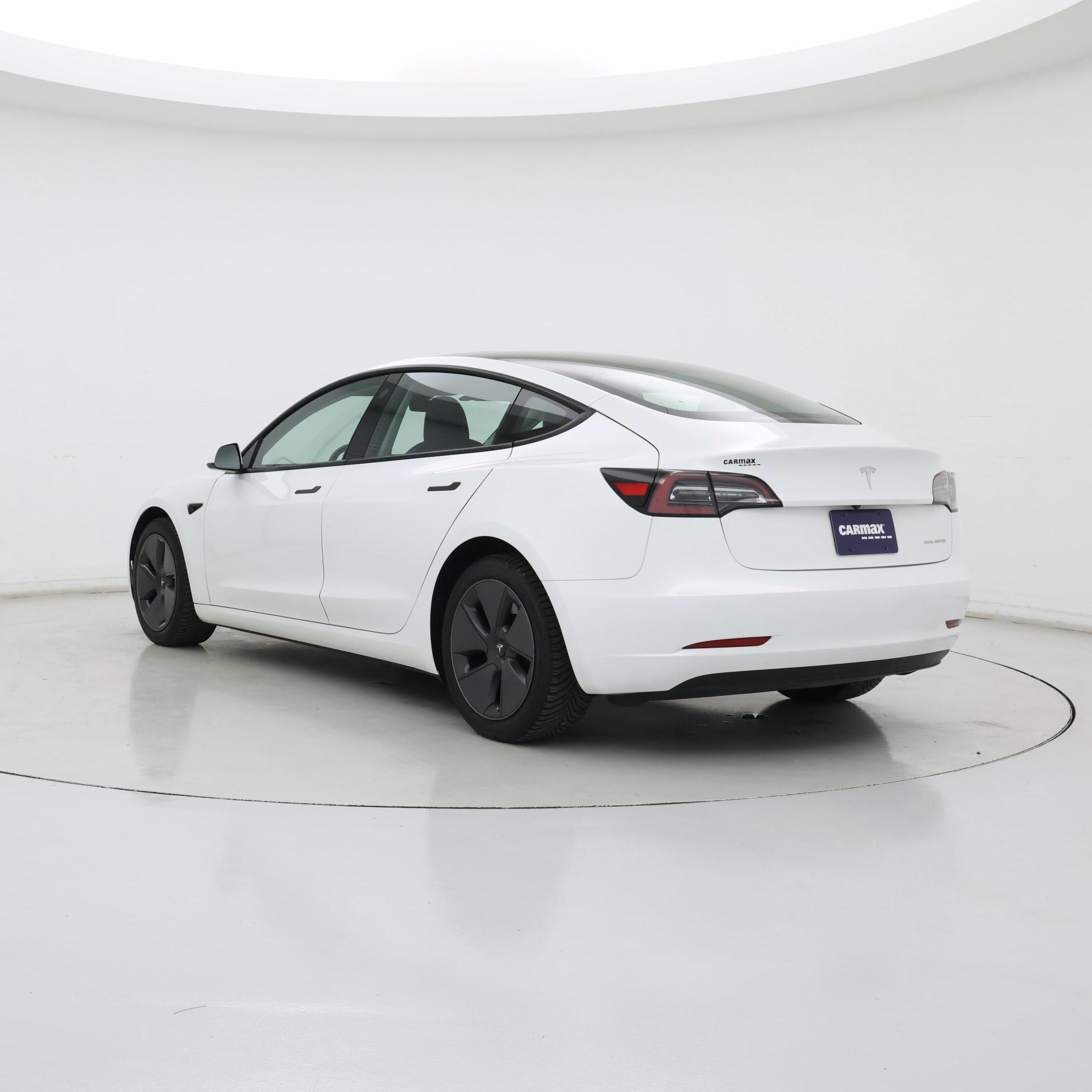 Thumbnail: 2023 Tesla Model 3 - 2