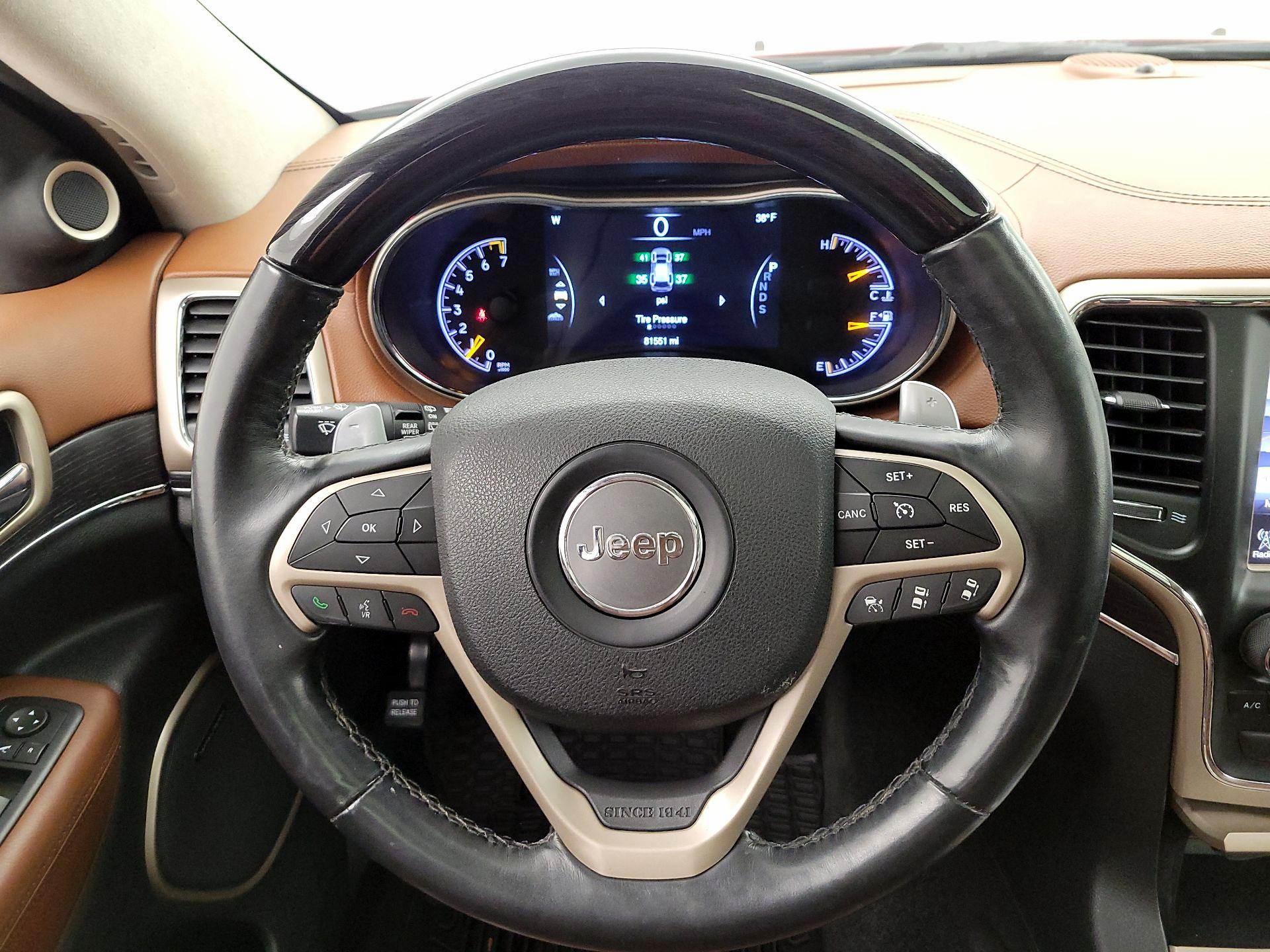 Thumbnail: 2015 Jeep Grand Cherokee - 10