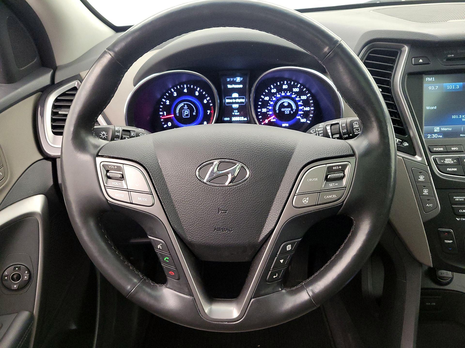 Thumbnail: 2015 Hyundai Santa Fe - 10