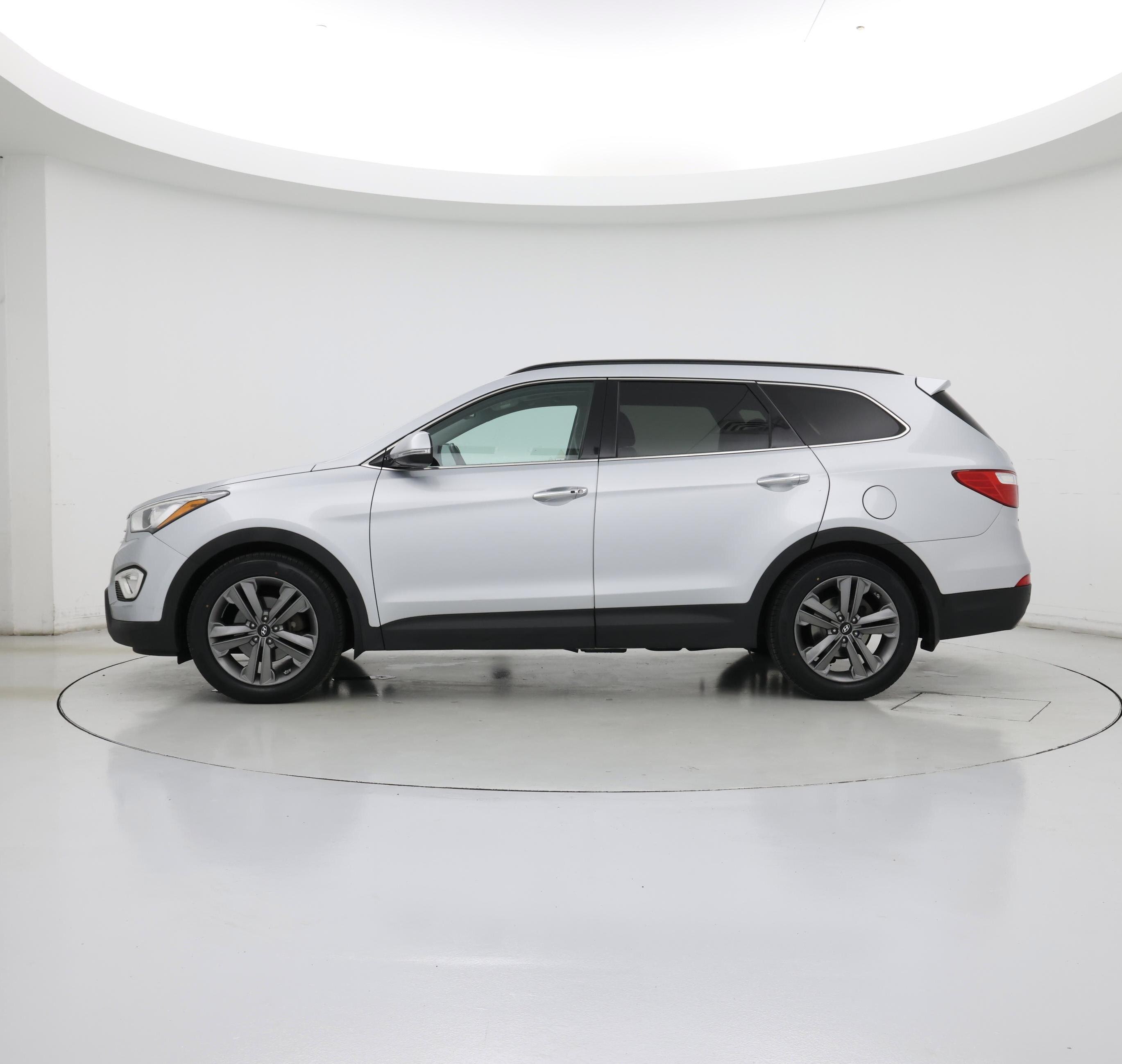 Thumbnail: 2015 Hyundai Santa Fe - 3