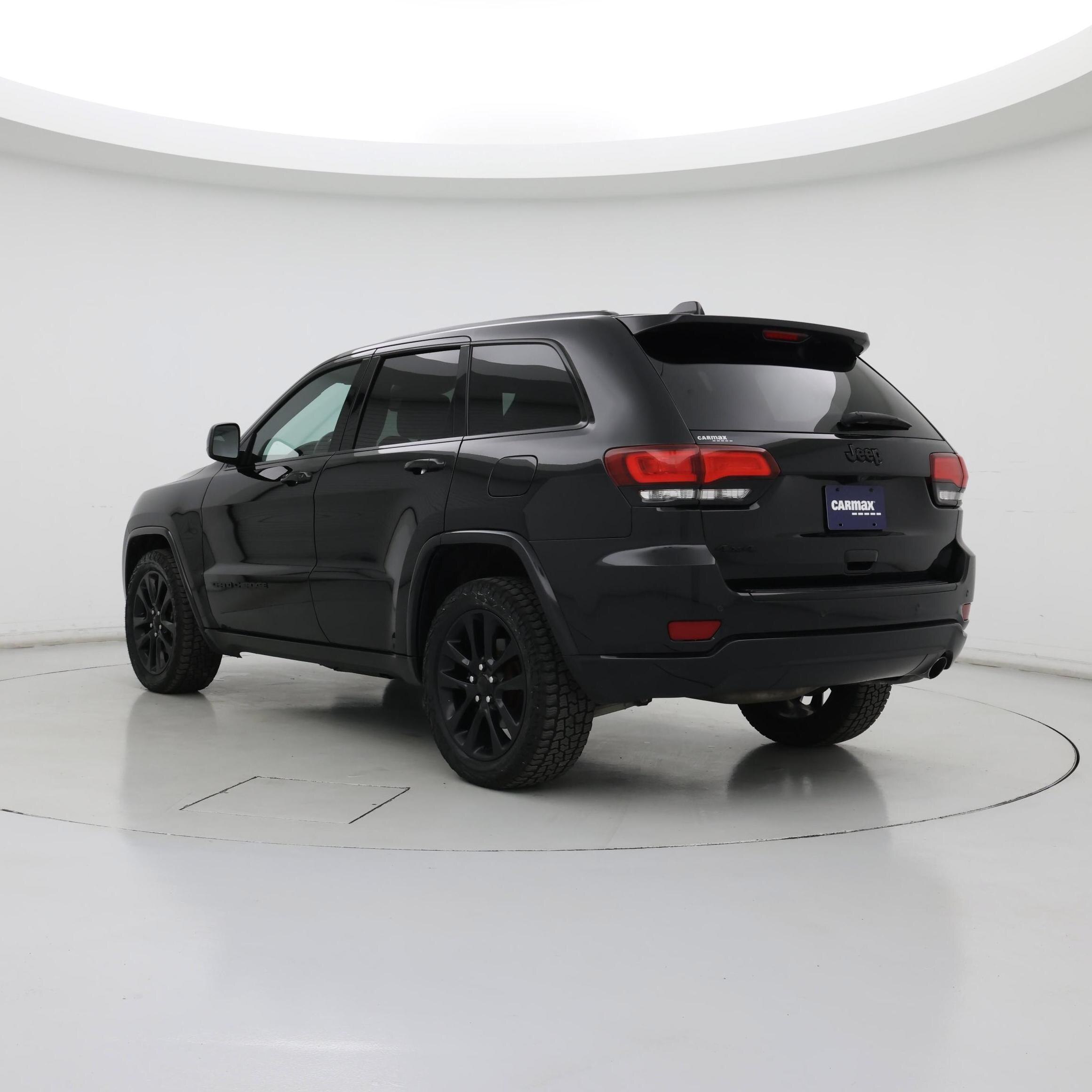 Thumbnail: 2017 Jeep Grand Cherokee - 2
