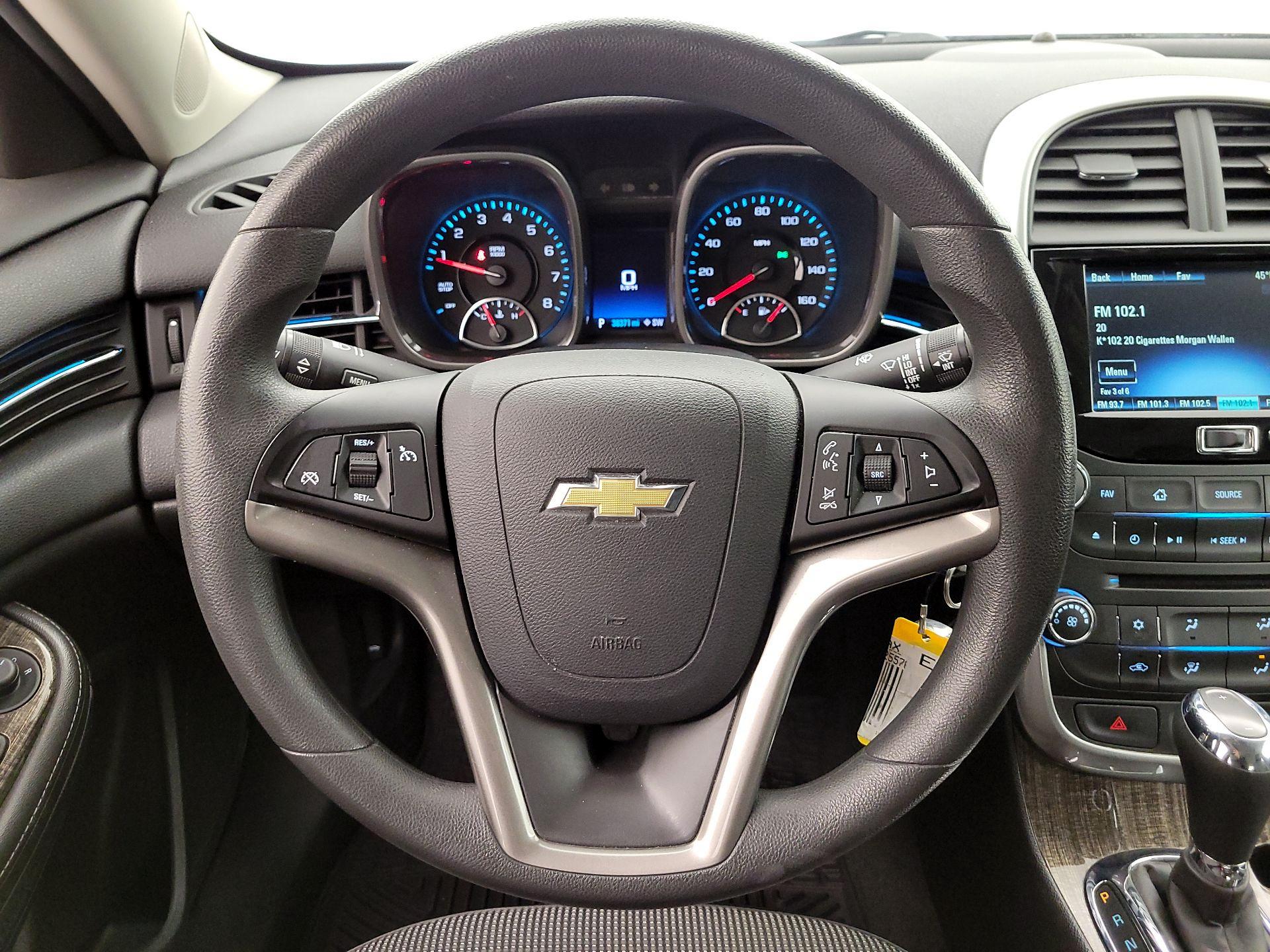 Thumbnail: 2015 Chevrolet Malibu - 10