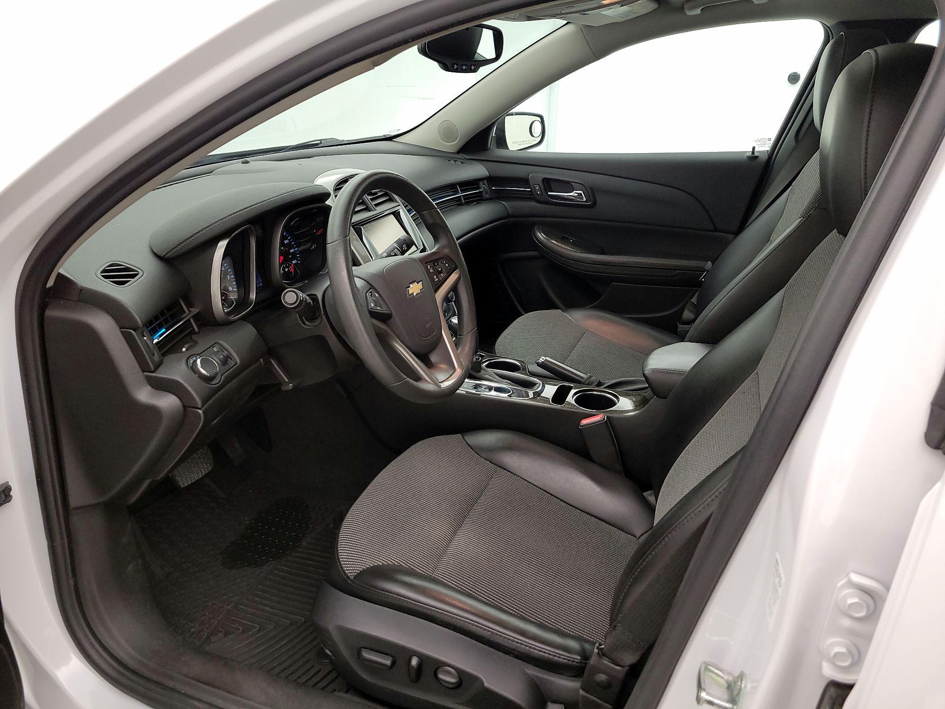 Thumbnail: 2015 Chevrolet Malibu - 11