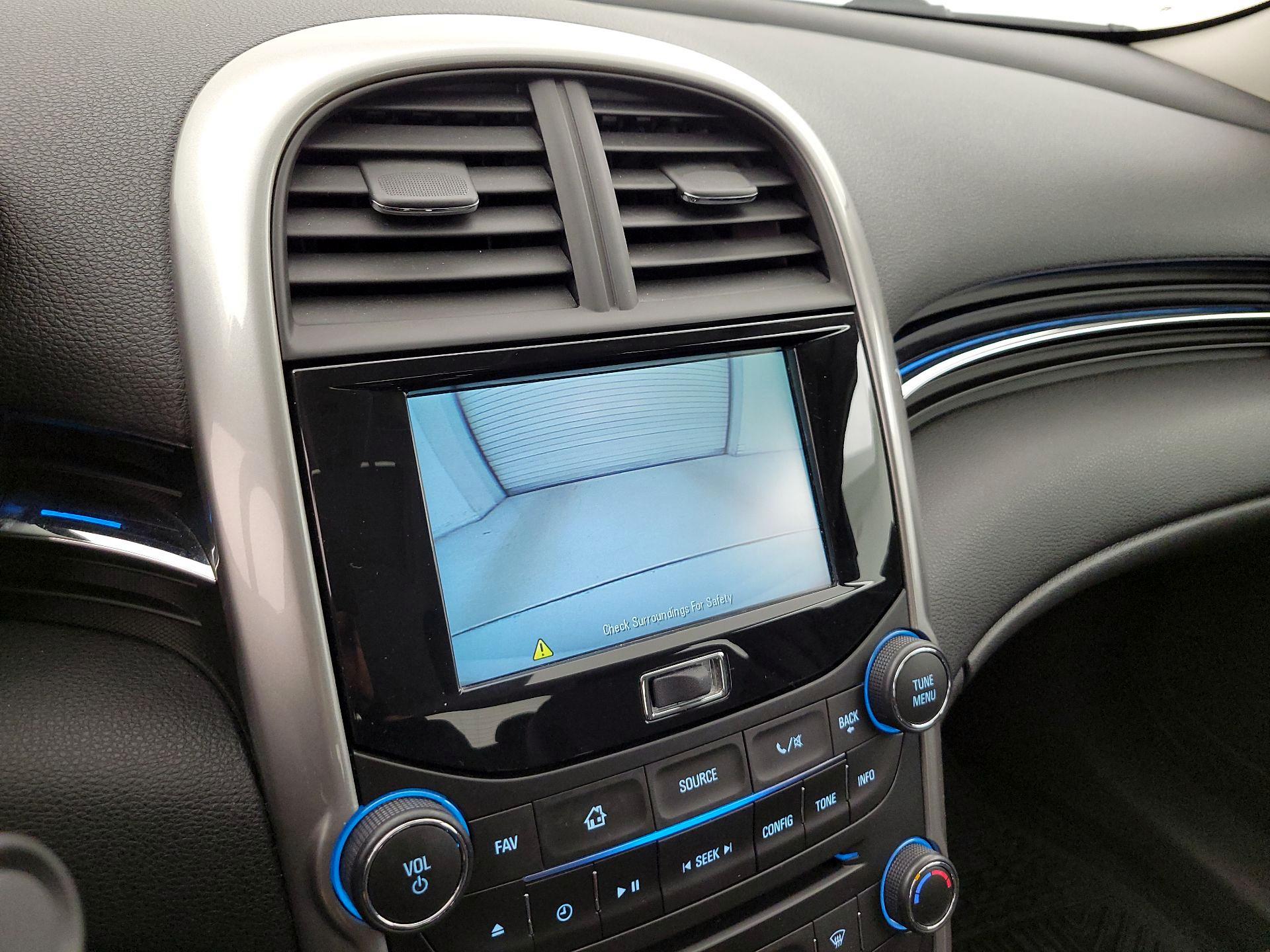 Thumbnail: 2015 Chevrolet Malibu - 14
