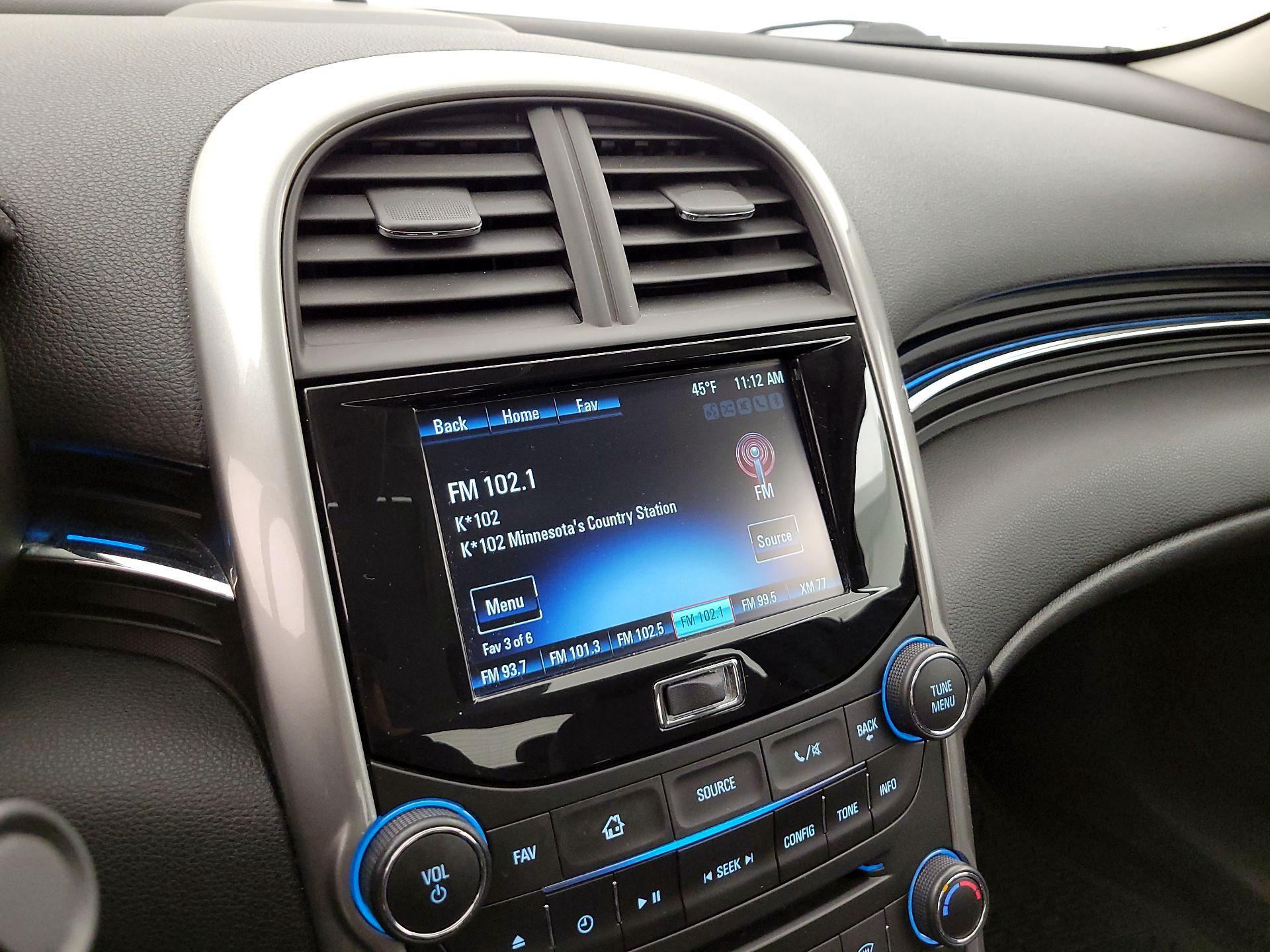 Thumbnail: 2015 Chevrolet Malibu - 15