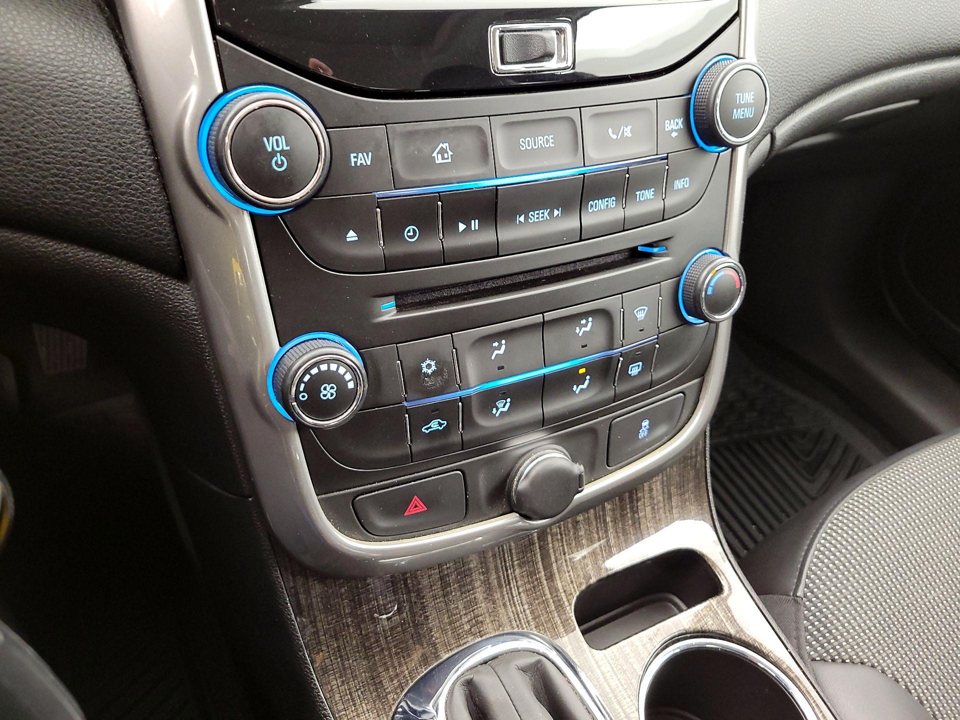 Thumbnail: 2015 Chevrolet Malibu - 16