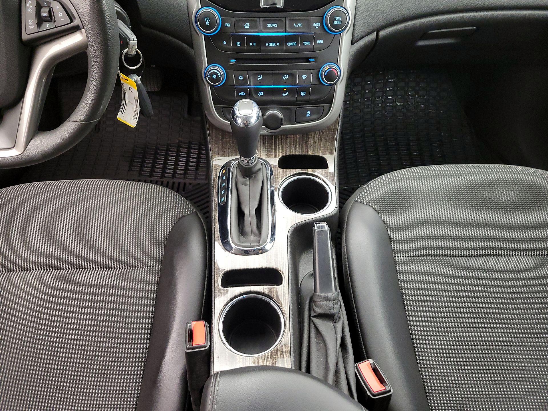 Thumbnail: 2015 Chevrolet Malibu - 17
