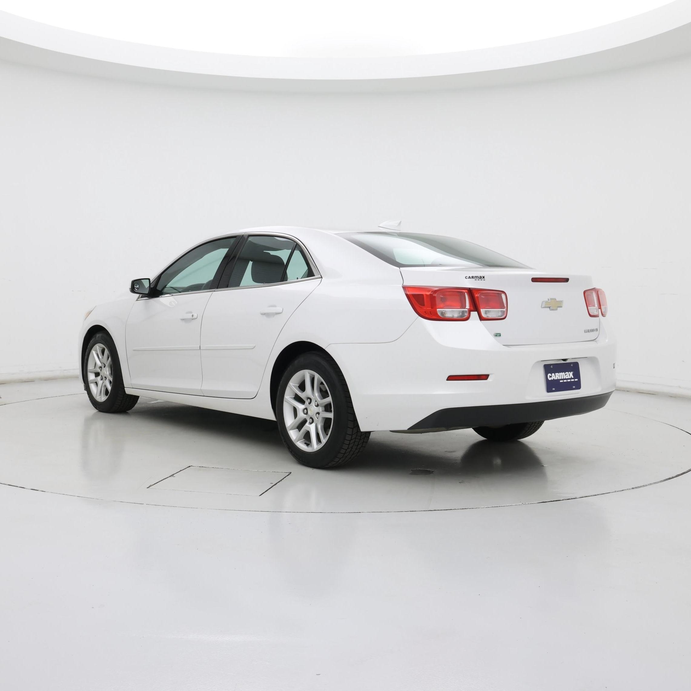 Thumbnail: 2015 Chevrolet Malibu - 2