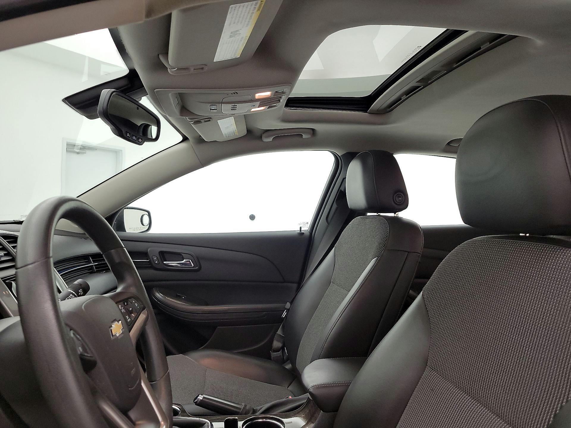 Thumbnail: 2015 Chevrolet Malibu - 19