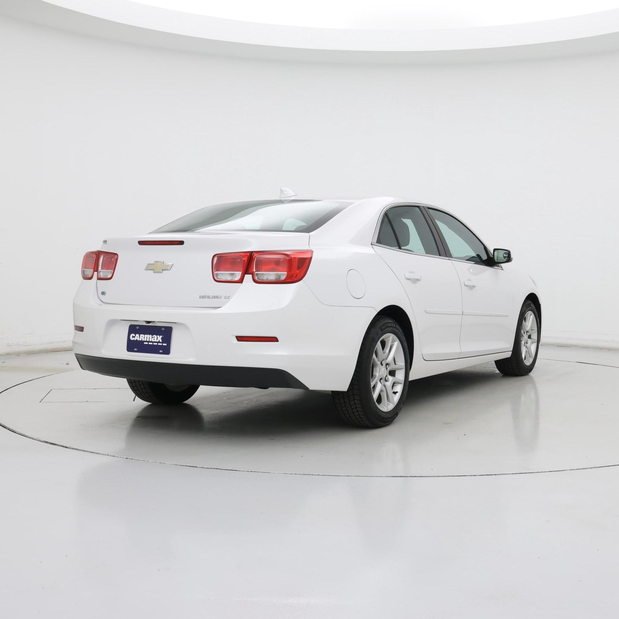 Thumbnail: 2015 Chevrolet Malibu - 8