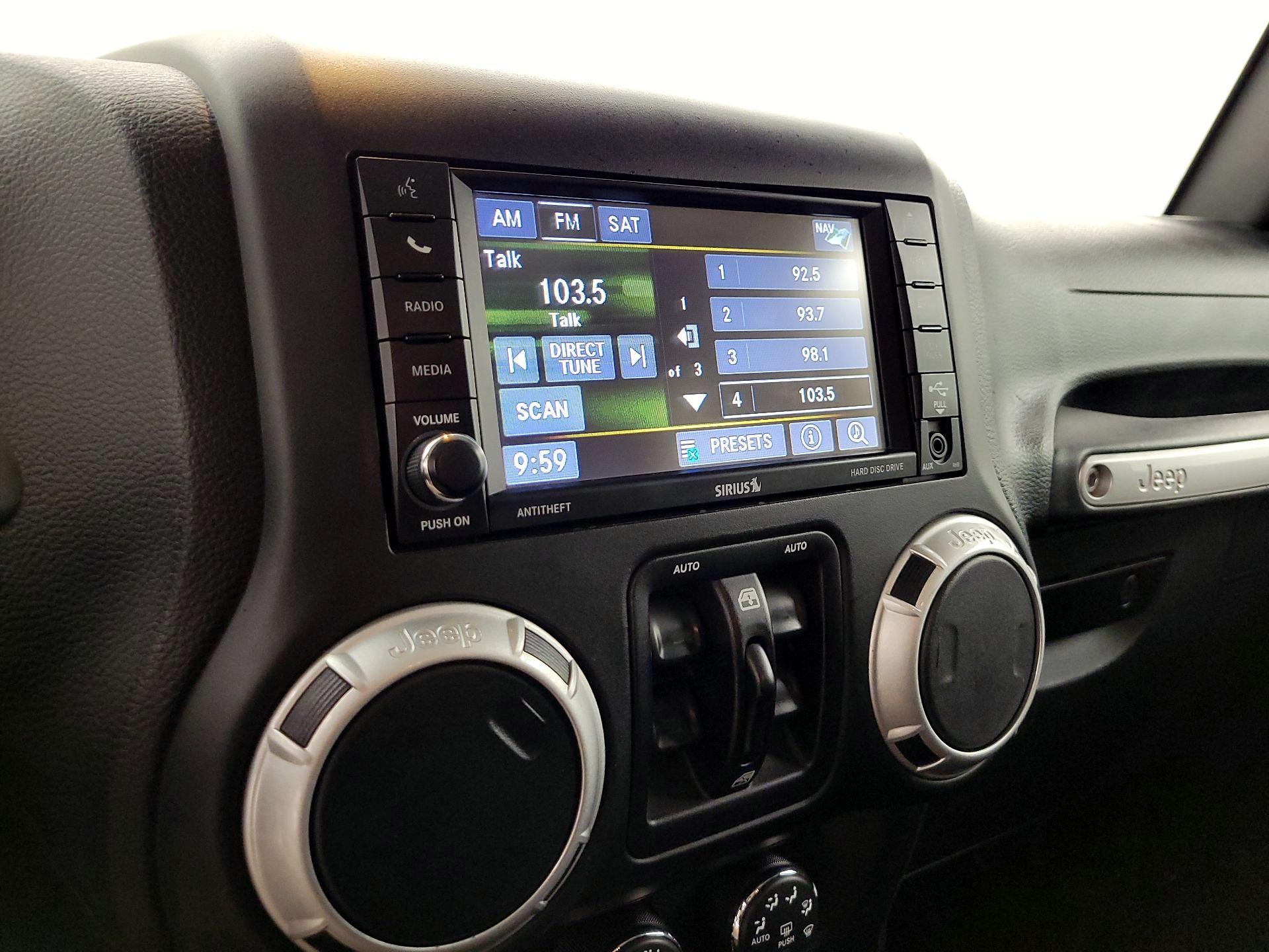 Thumbnail: 2017 Jeep Wrangler - 15