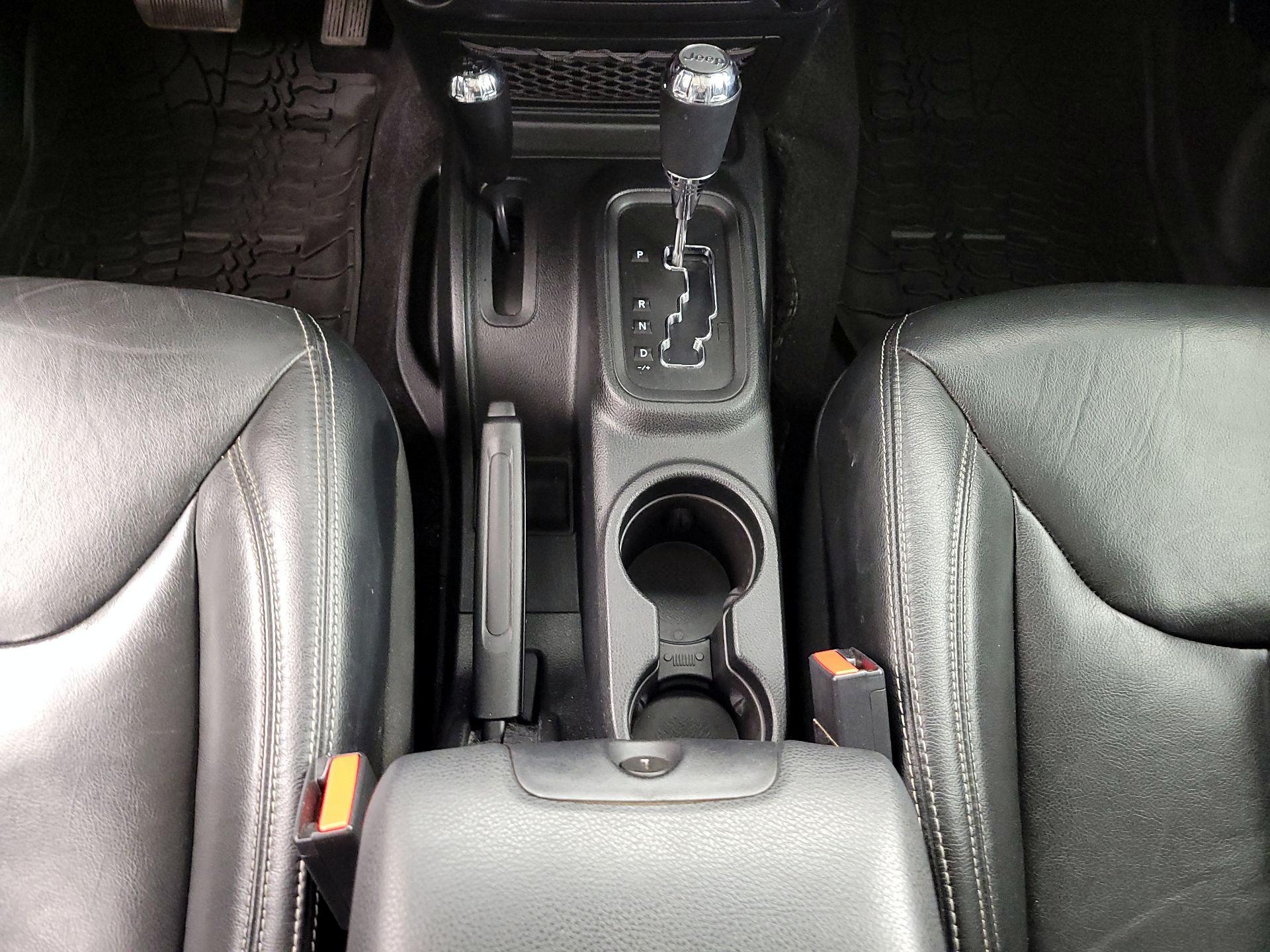 Thumbnail: 2017 Jeep Wrangler - 17