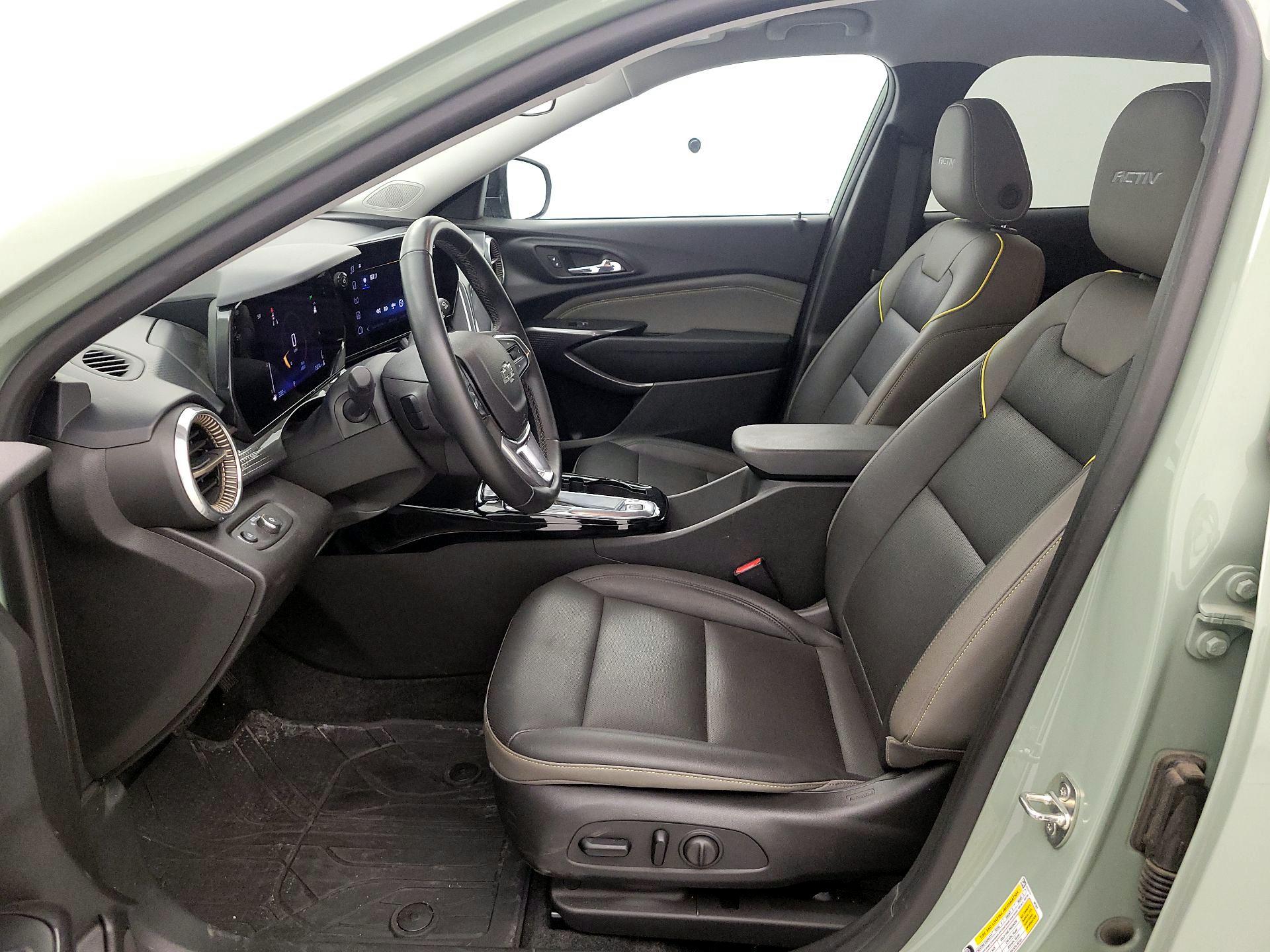 Thumbnail: 2024 Chevrolet Trax - 11