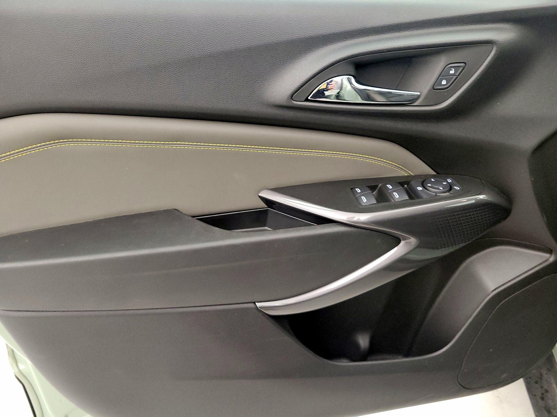 Thumbnail: 2024 Chevrolet Trax - 12