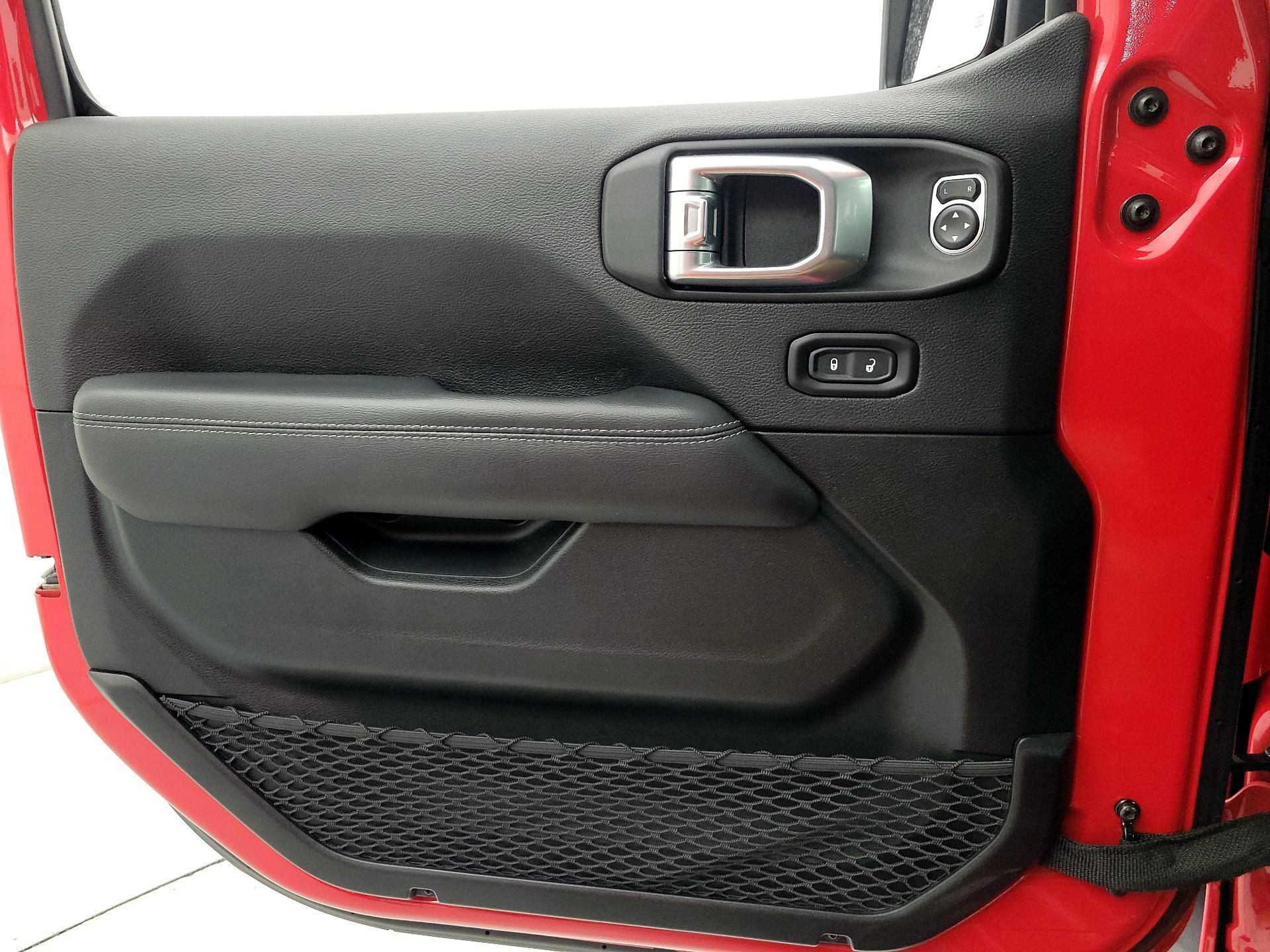 Thumbnail: 2020 Jeep Wrangler - 12