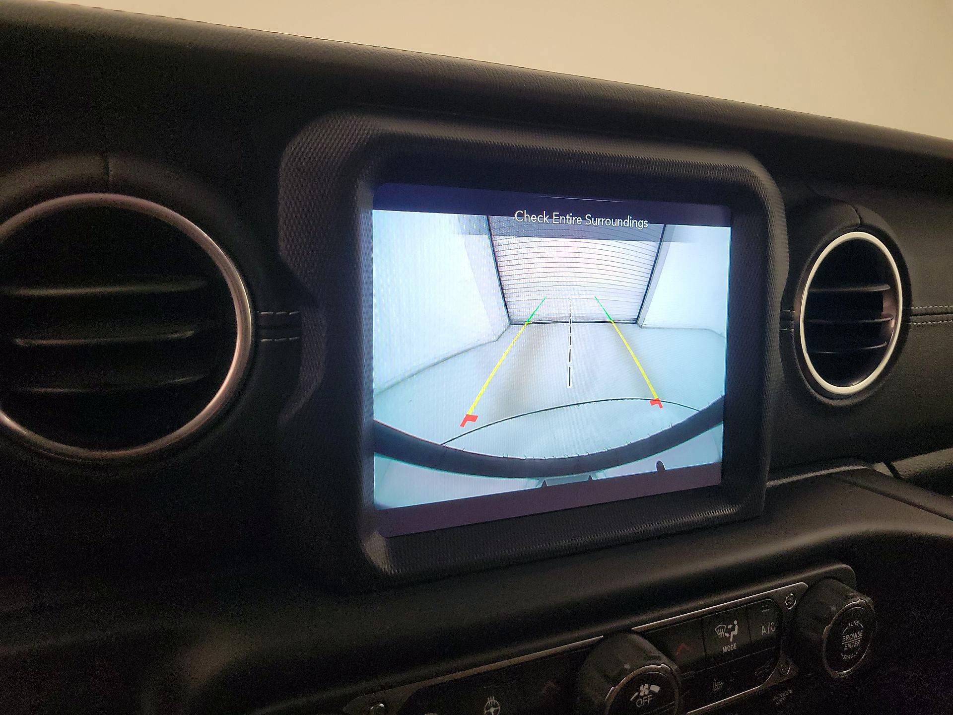 Thumbnail: 2020 Jeep Wrangler - 15