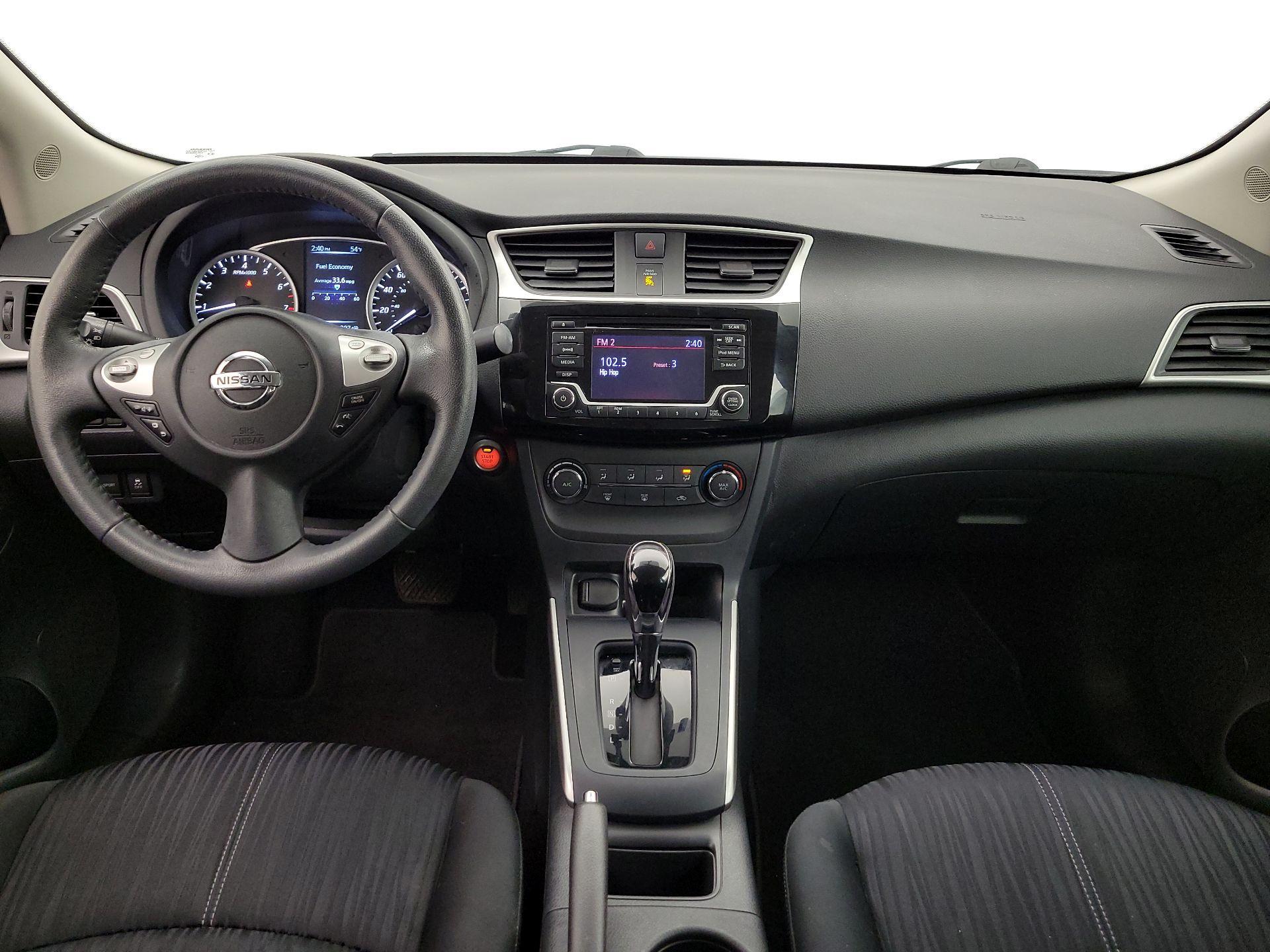 Thumbnail: 2017 Nissan Sentra - 9