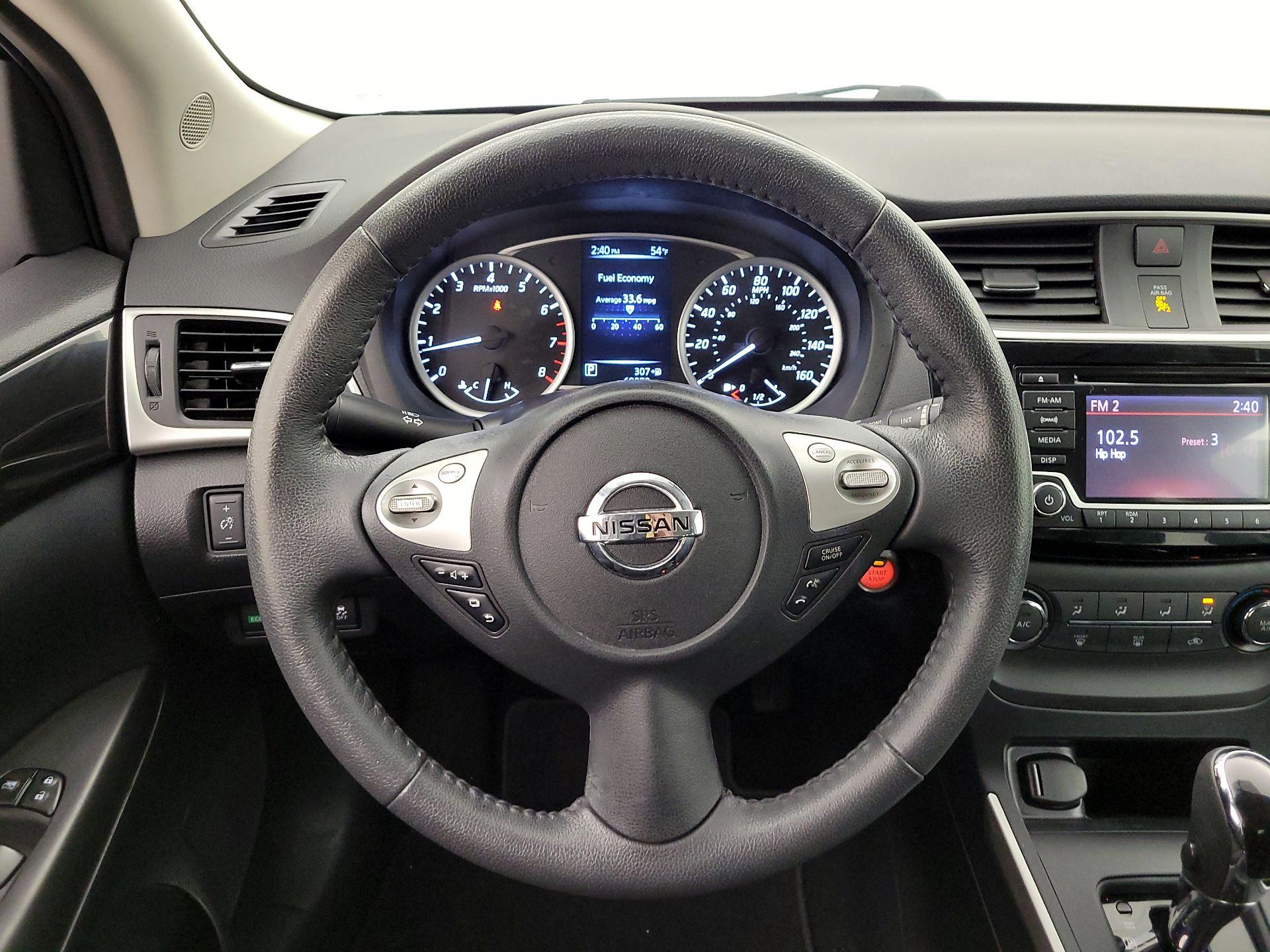 Thumbnail: 2017 Nissan Sentra - 10