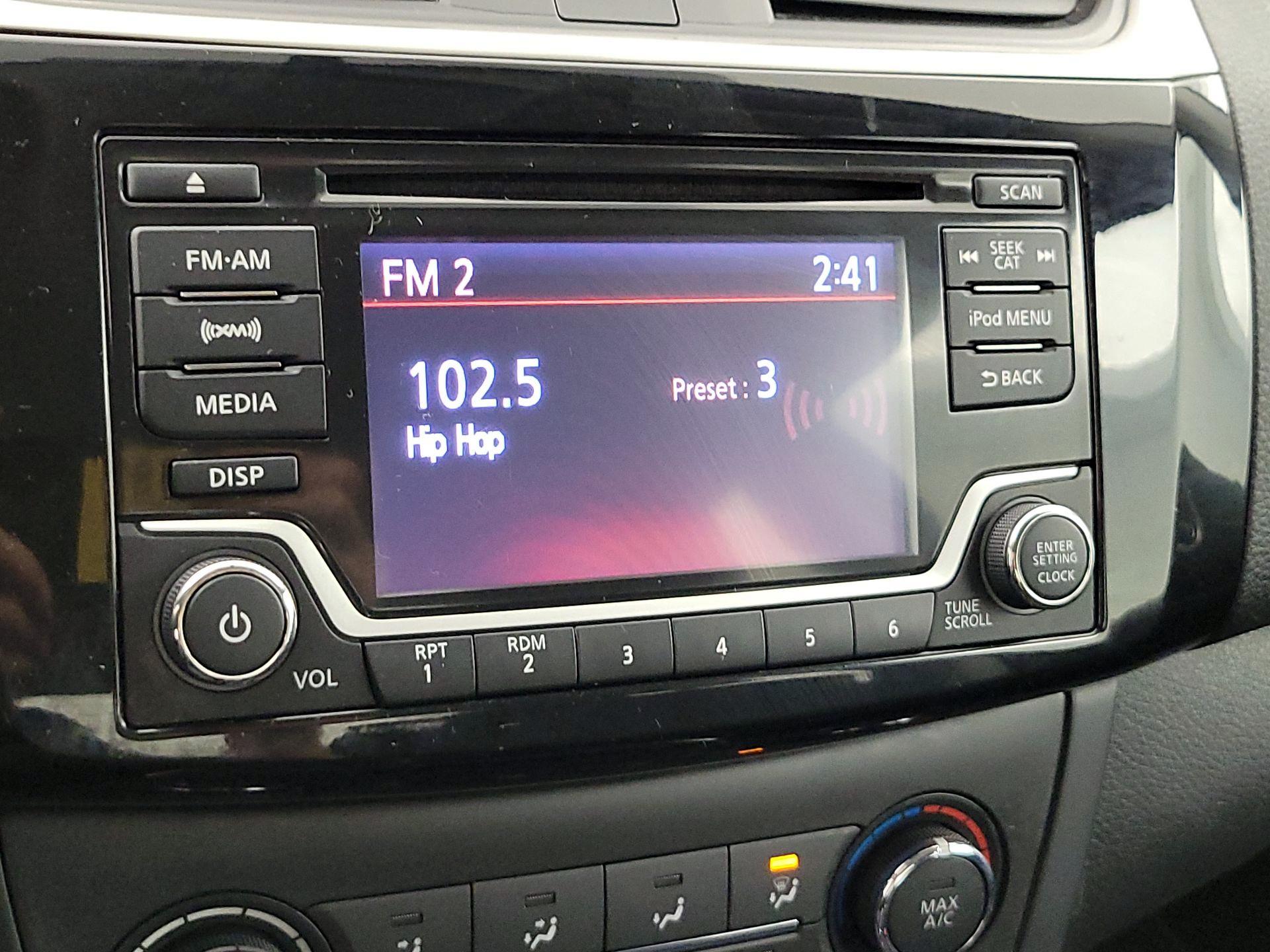 Thumbnail: 2017 Nissan Sentra - 15