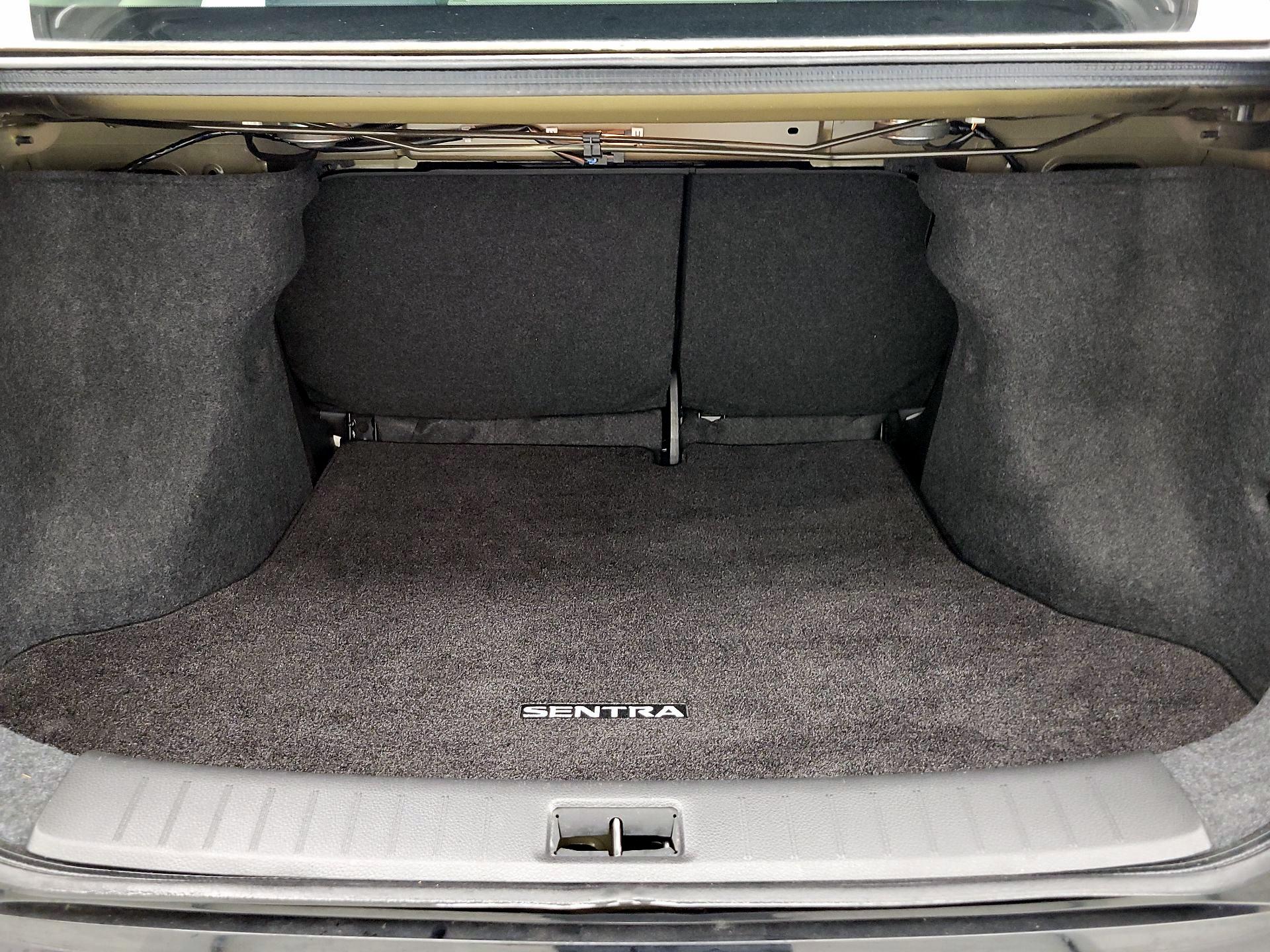 Thumbnail: 2017 Nissan Sentra - 20