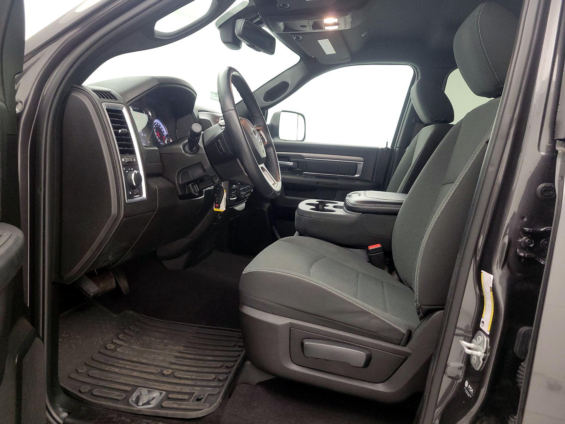 Thumbnail: 2022 RAM 1500 Classic - 11