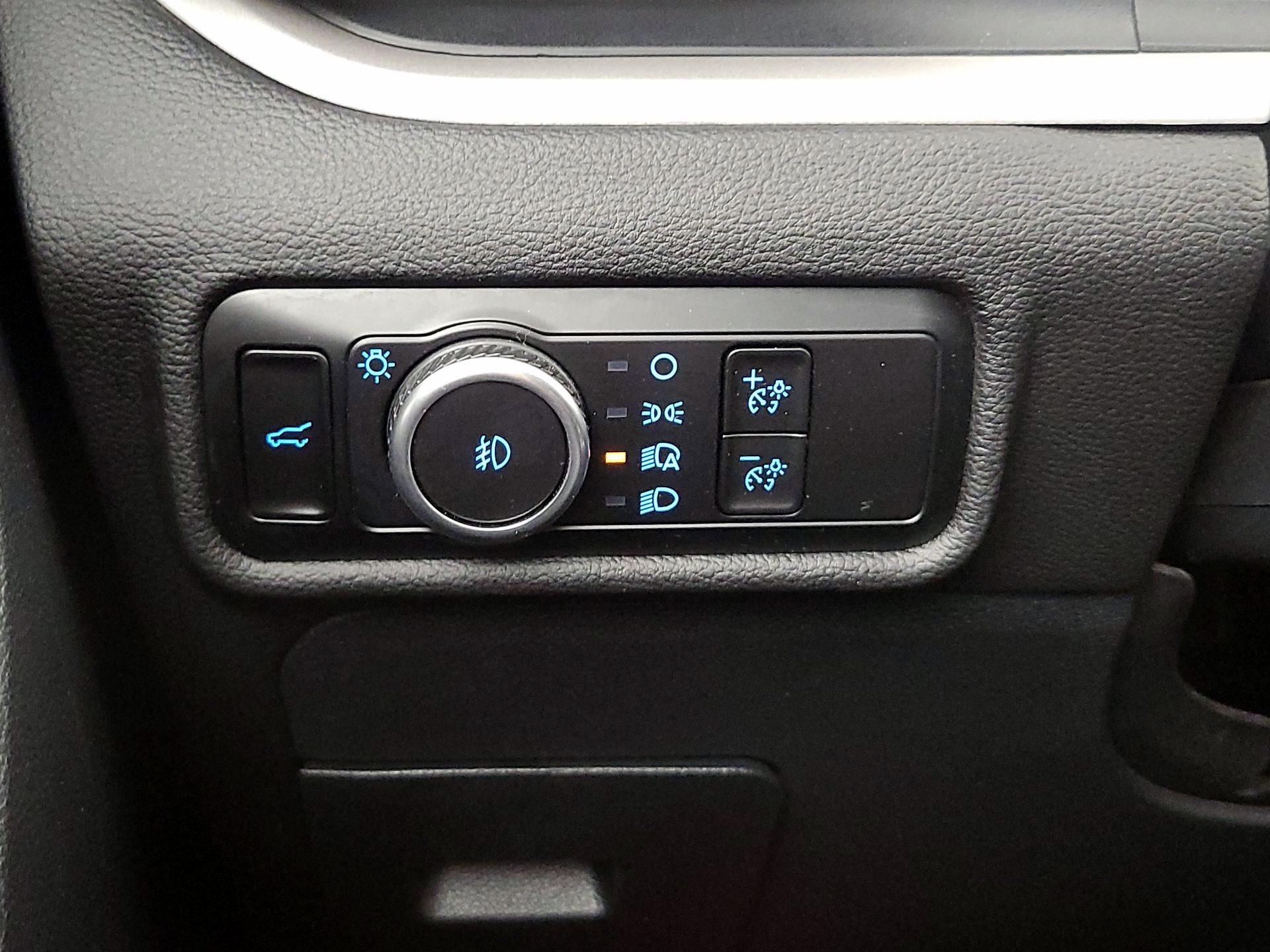 Thumbnail: 2023 Ford Explorer - 13