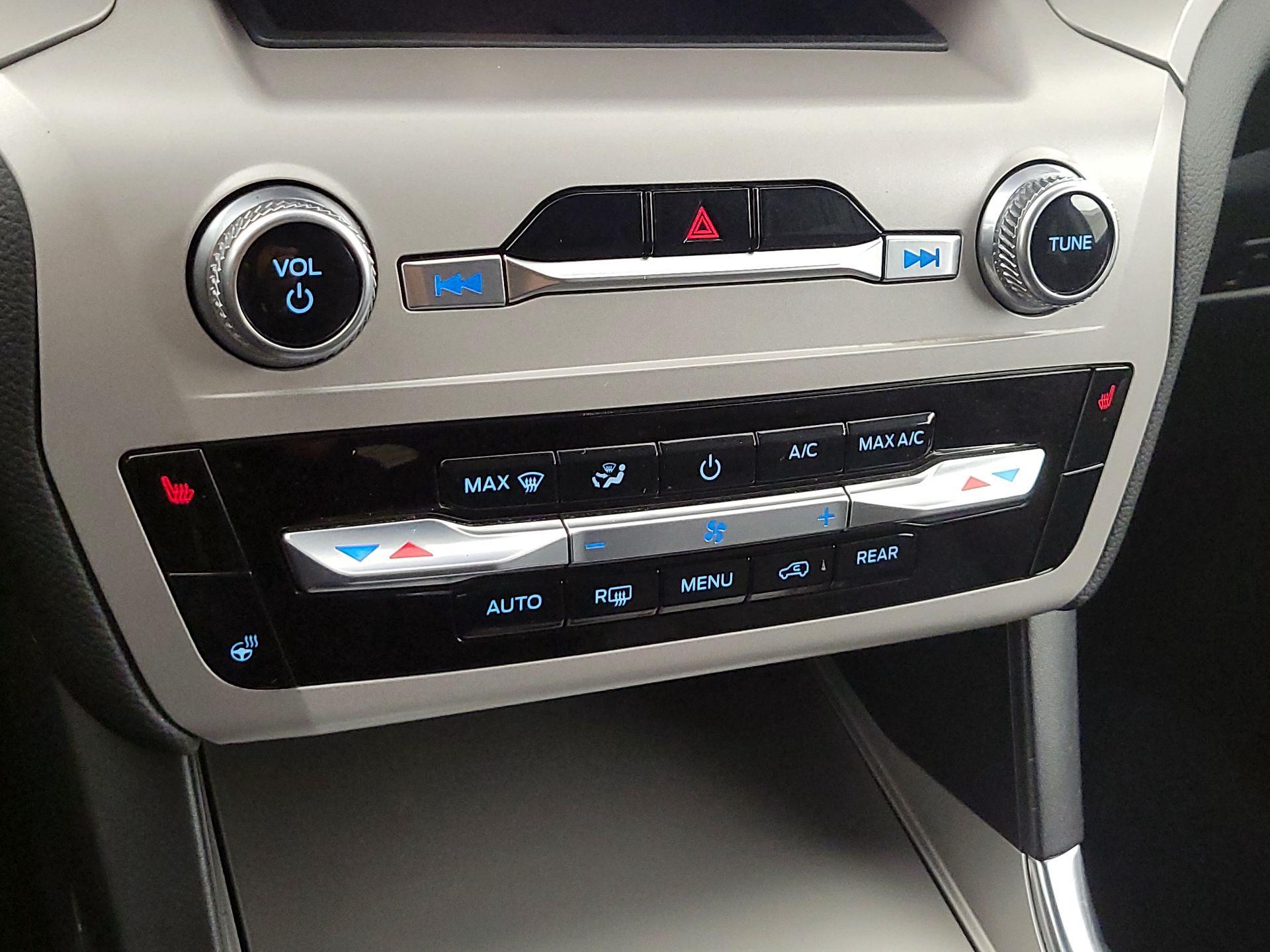 Thumbnail: 2023 Ford Explorer - 16