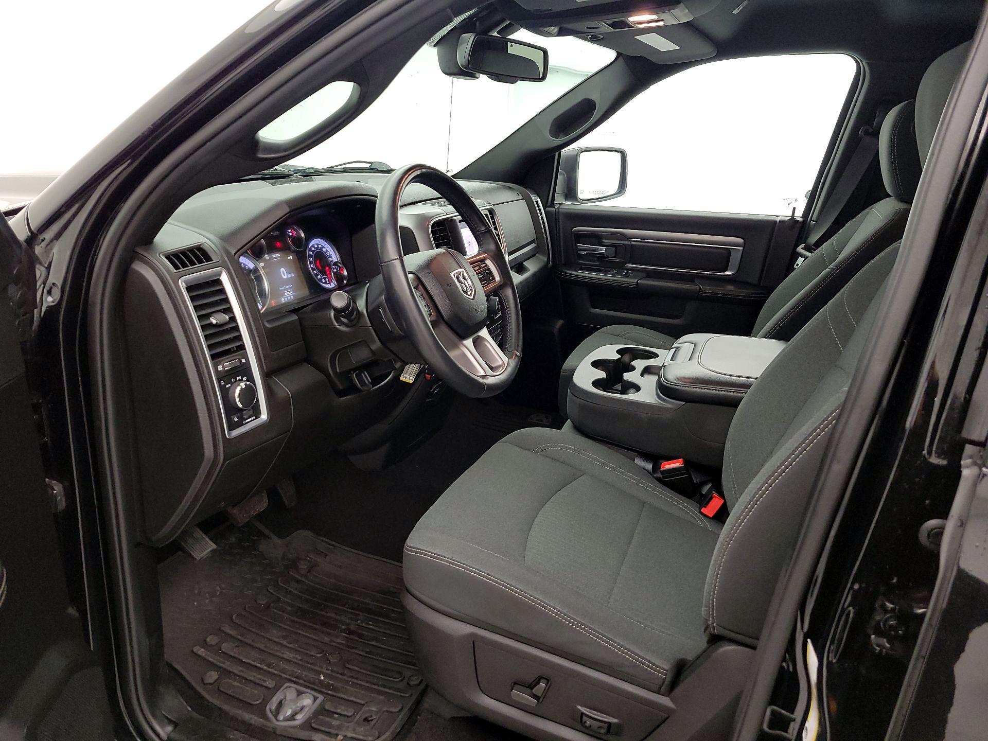 Thumbnail: 2022 RAM 1500 Classic - 11
