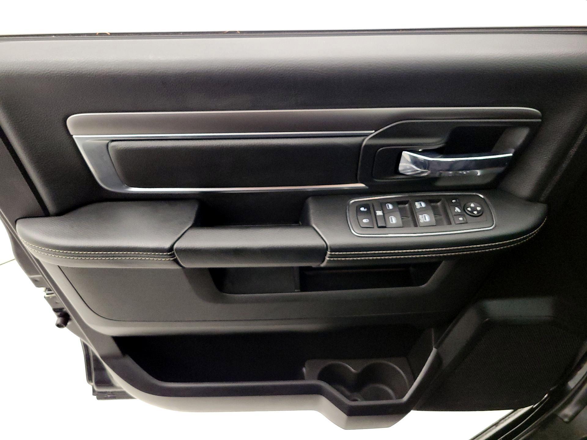 Thumbnail: 2022 RAM 1500 Classic - 12