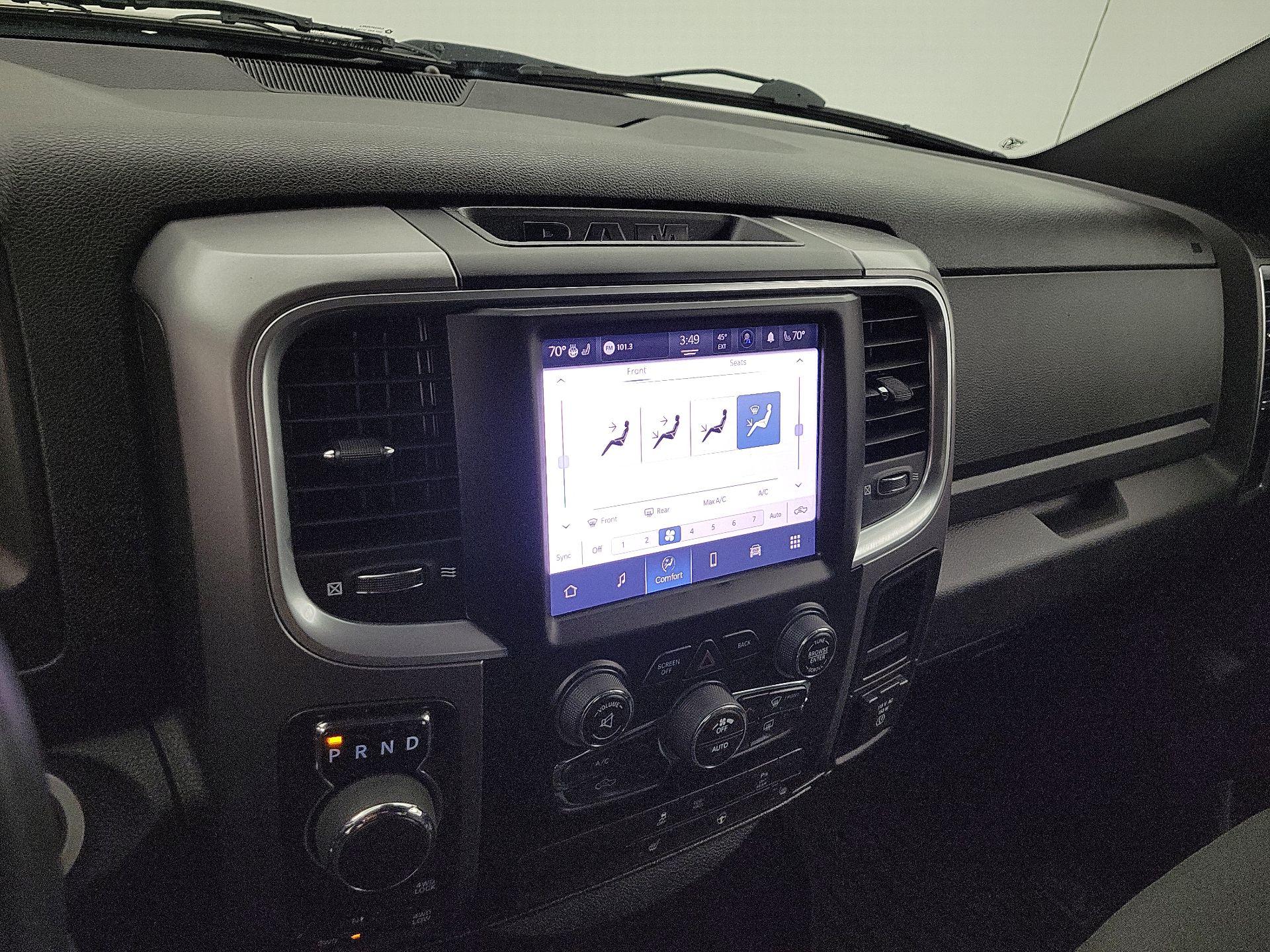 Thumbnail: 2022 RAM 1500 Classic - 16