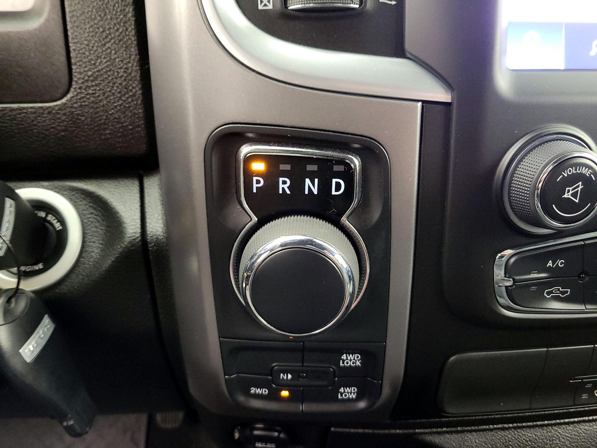 Thumbnail: 2022 RAM 1500 Classic - 17